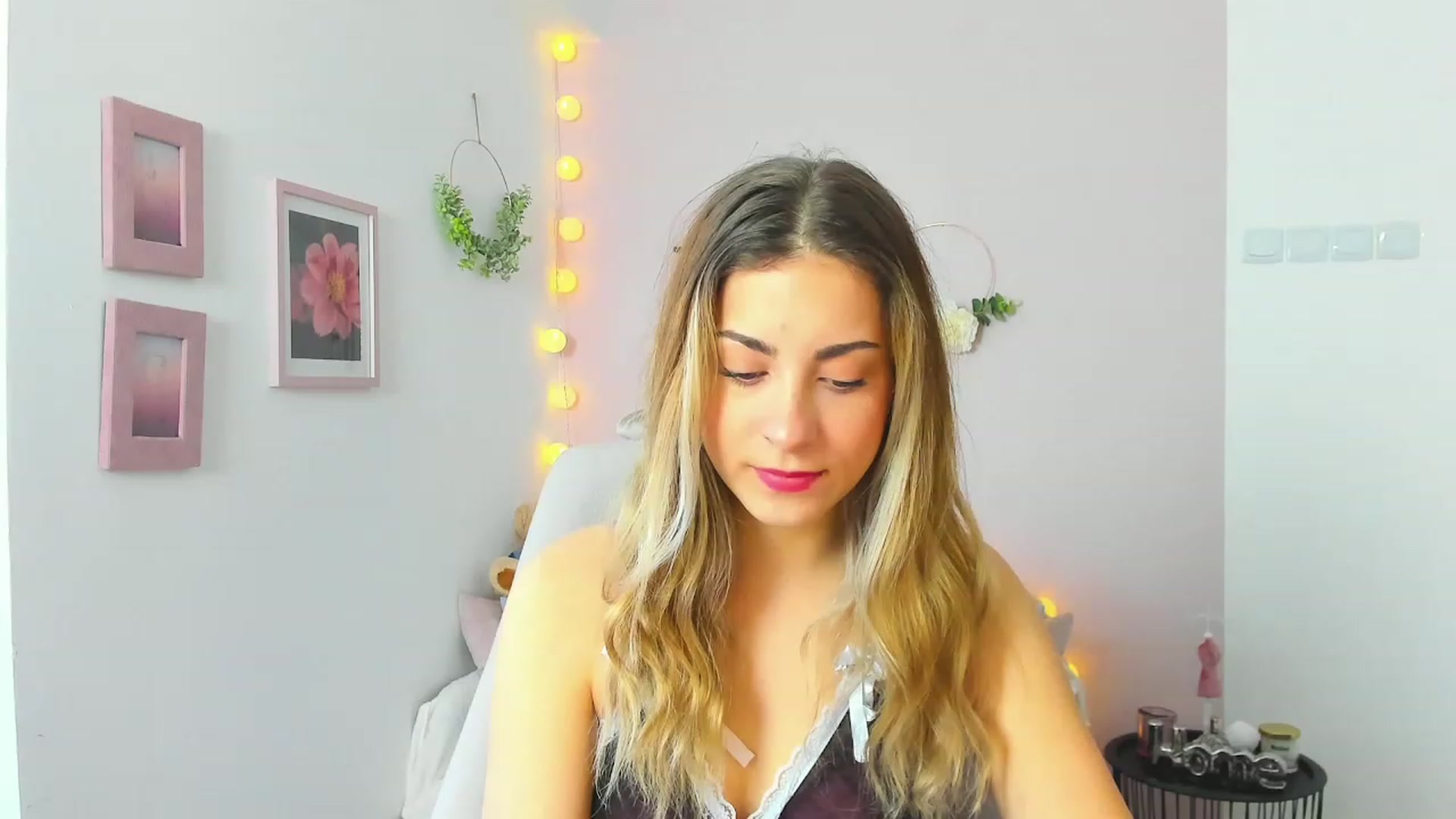Gallery image thumbnail from Gia_Lopez18's myfreecams stream on, 04/21/2023, 08:50 image 4 of 20