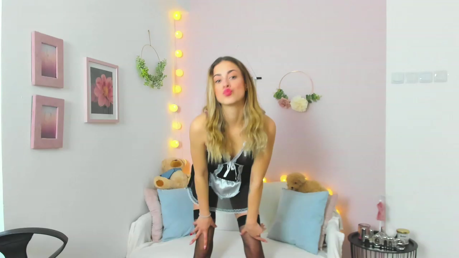 Gallery image thumbnail from Gia_Lopez18's myfreecams stream on, 04/21/2023, 08:50 image 13 of 20