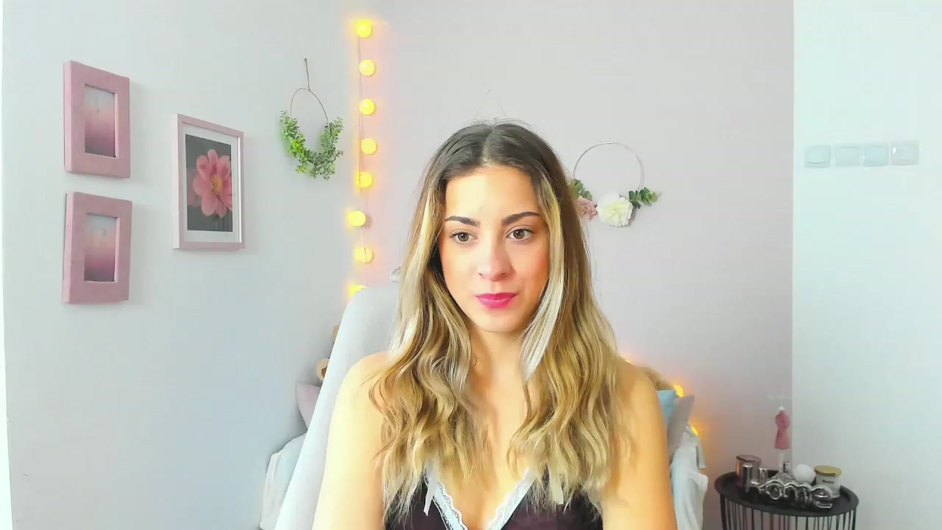 Gallery image thumbnail from Gia_Lopez18's myfreecams stream on, 04/21/2023, 10:18 image 3 of 20