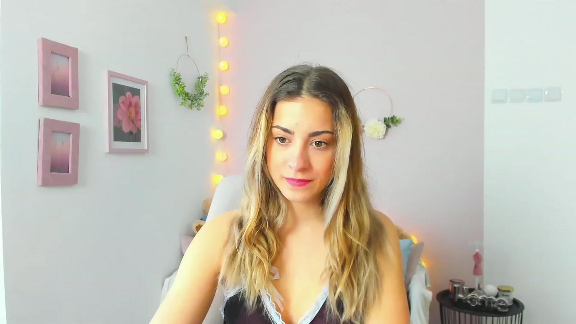 Gallery image thumbnail from Gia_Lopez18's myfreecams stream on, 04/21/2023, 10:18 image 11 of 20