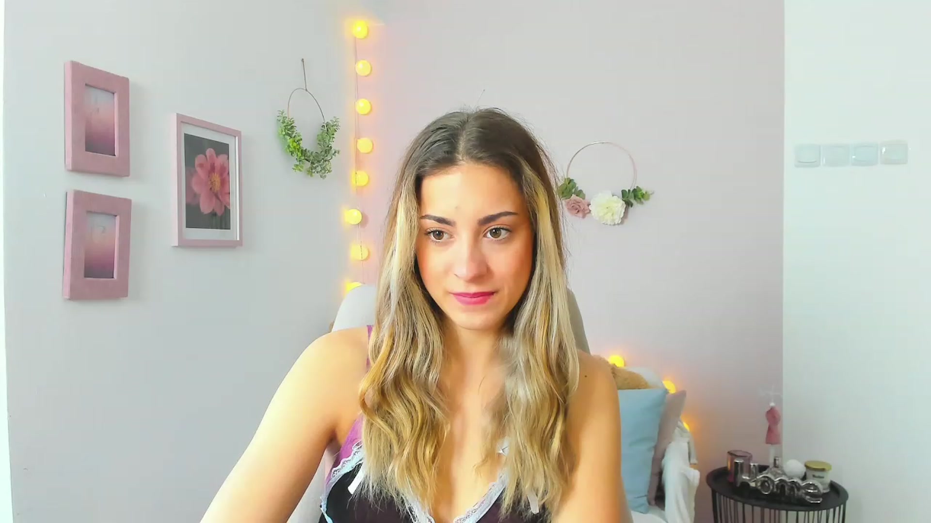 Gallery image thumbnail from Gia_Lopez18's myfreecams stream on, 04/21/2023, 10:18 image 20 of 20