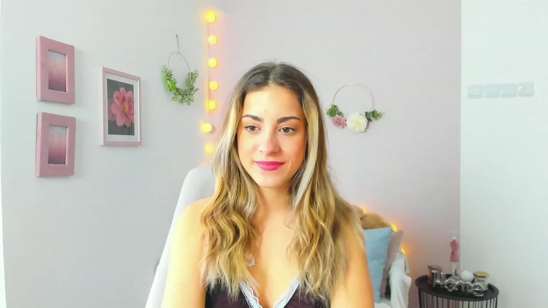 Gallery image thumbnail from Gia_Lopez18's myfreecams stream on, 04/21/2023, 10:18 image 13 of 20
