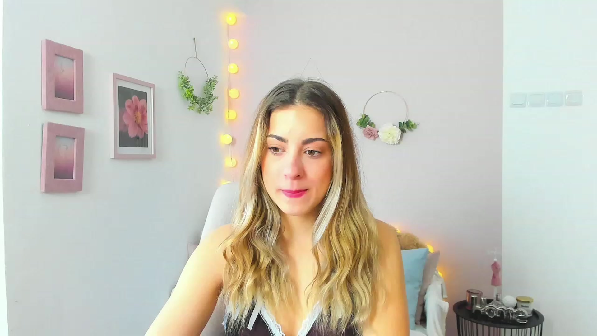 Gallery image thumbnail from Gia_Lopez18's myfreecams stream on, 04/21/2023, 10:18 image 4 of 20