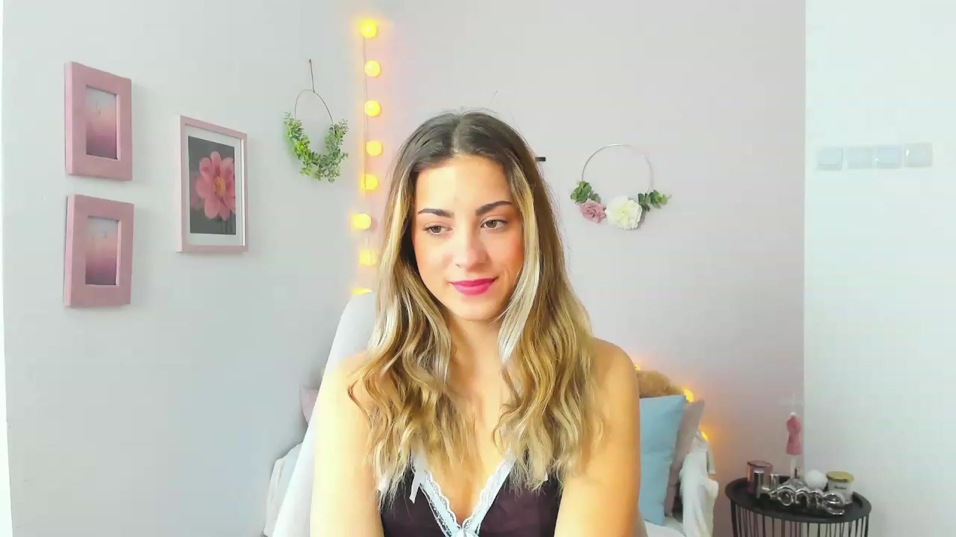 Gallery image thumbnail from Gia_Lopez18's myfreecams stream on, 04/21/2023, 10:18 image 2 of 20