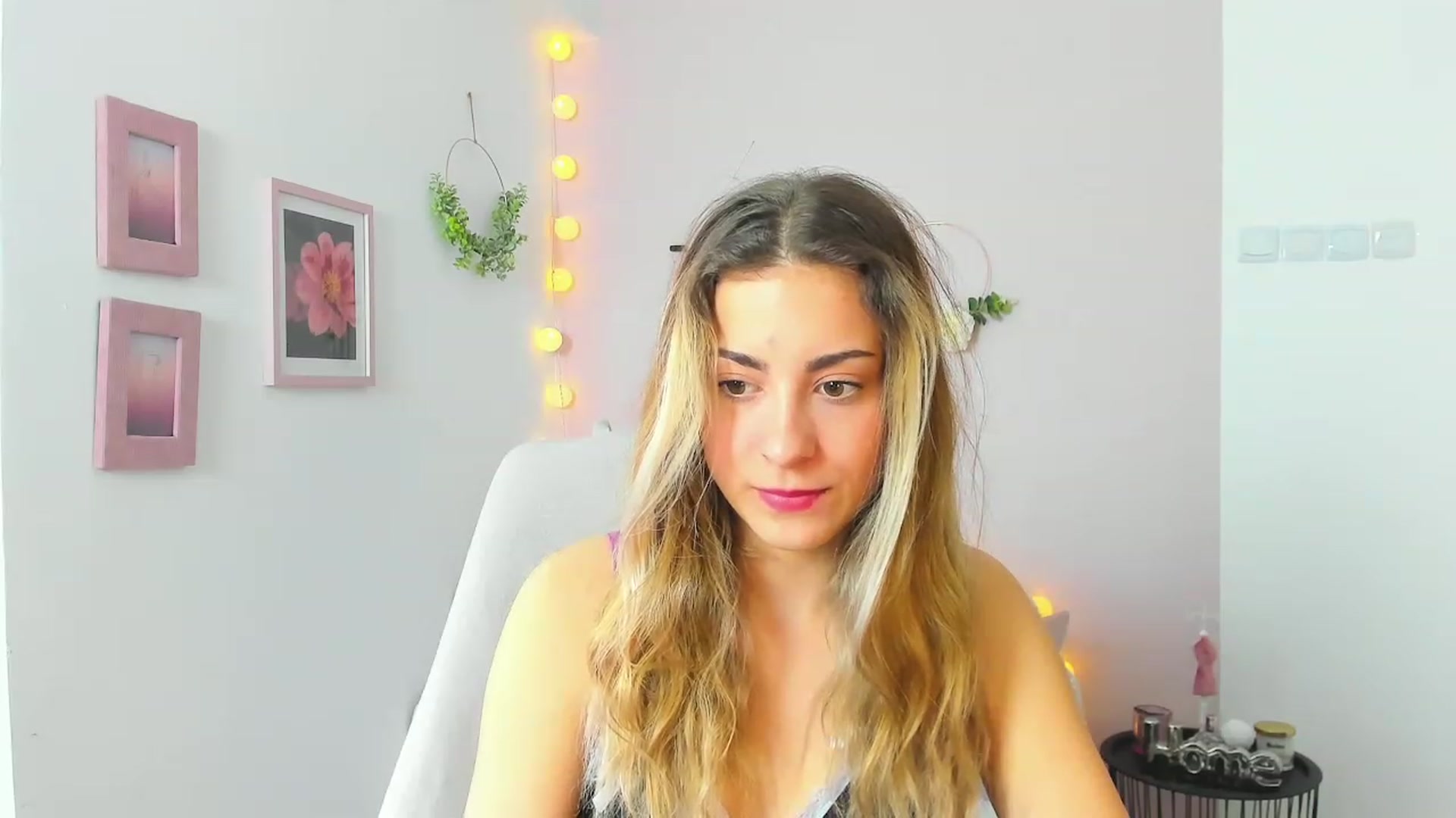 Gallery image thumbnail from Gia_Lopez18's myfreecams stream on, 04/21/2023, 11:59 image 7 of 20