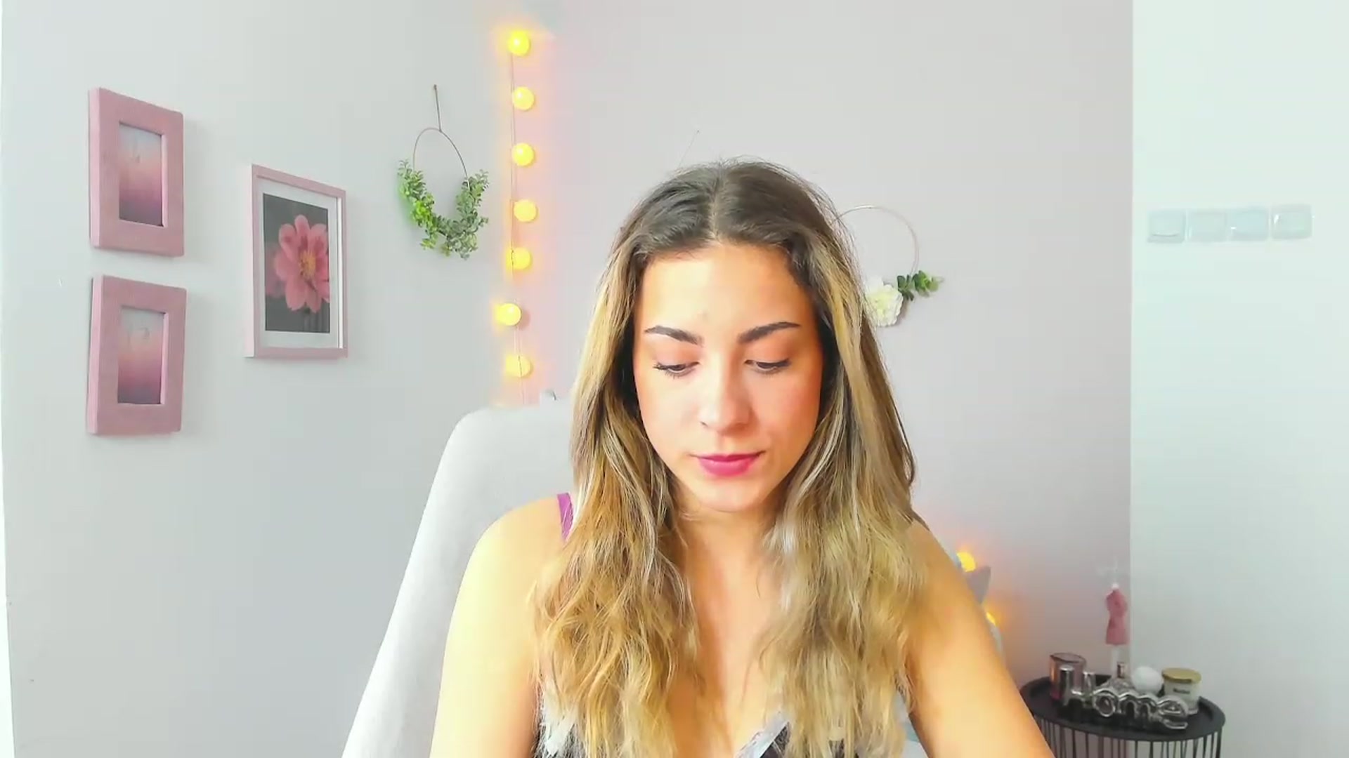 Gallery image thumbnail from Gia_Lopez18's myfreecams stream on, 04/21/2023, 11:59 image 8 of 20