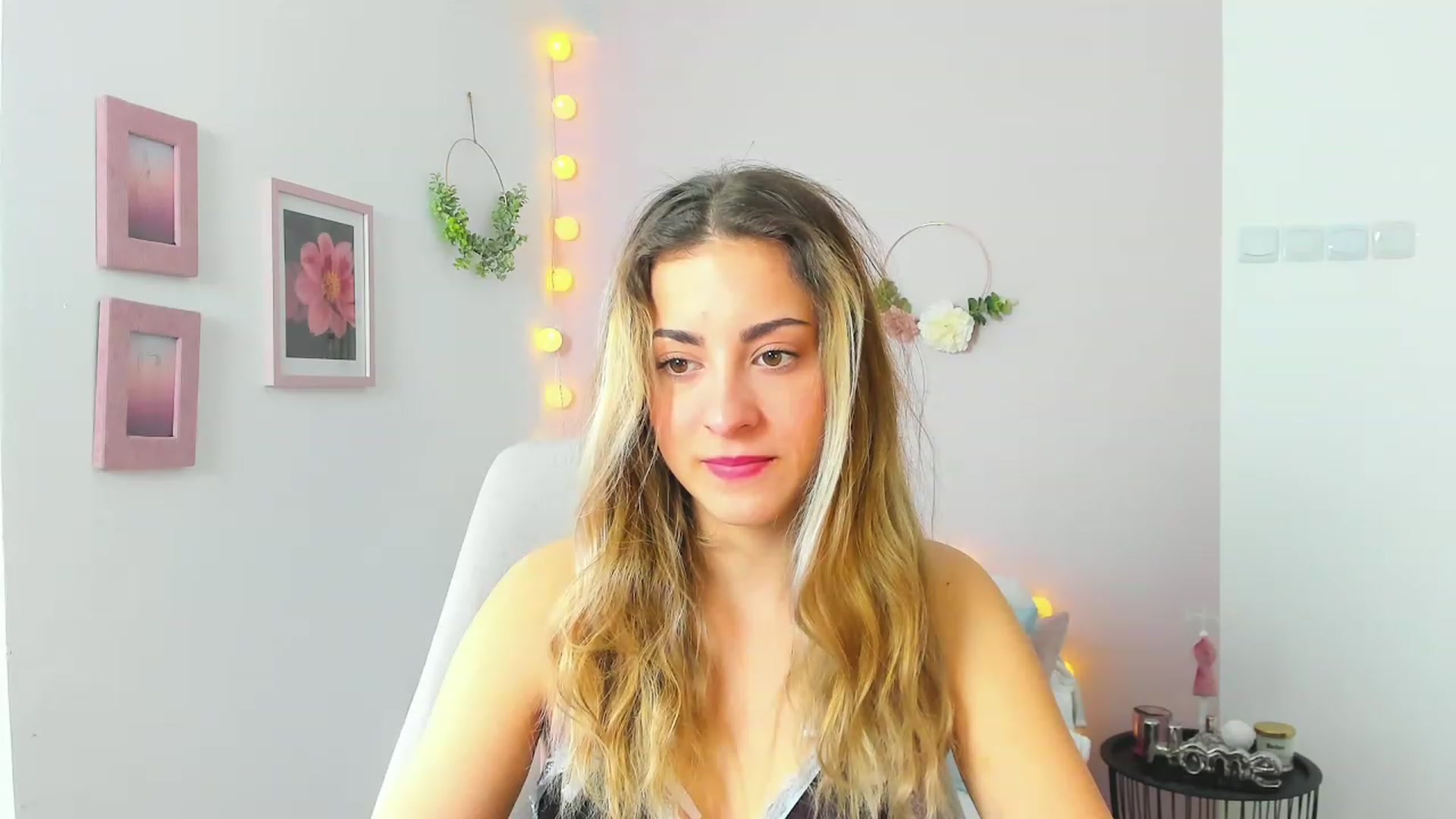 Gallery image thumbnail from Gia_Lopez18's myfreecams stream on, 04/21/2023, 11:59 image 5 of 20