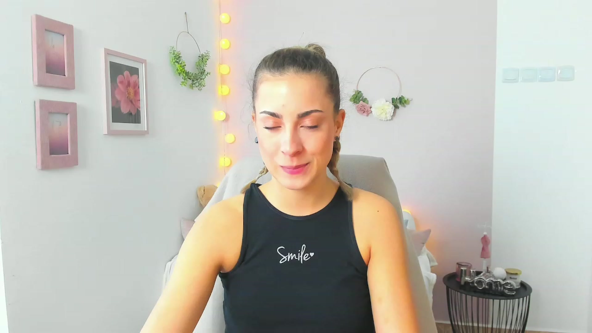 Gallery image thumbnail from Gia_Lopez18's myfreecams stream on, 04/23/2023, 11:13 image 17 of 20