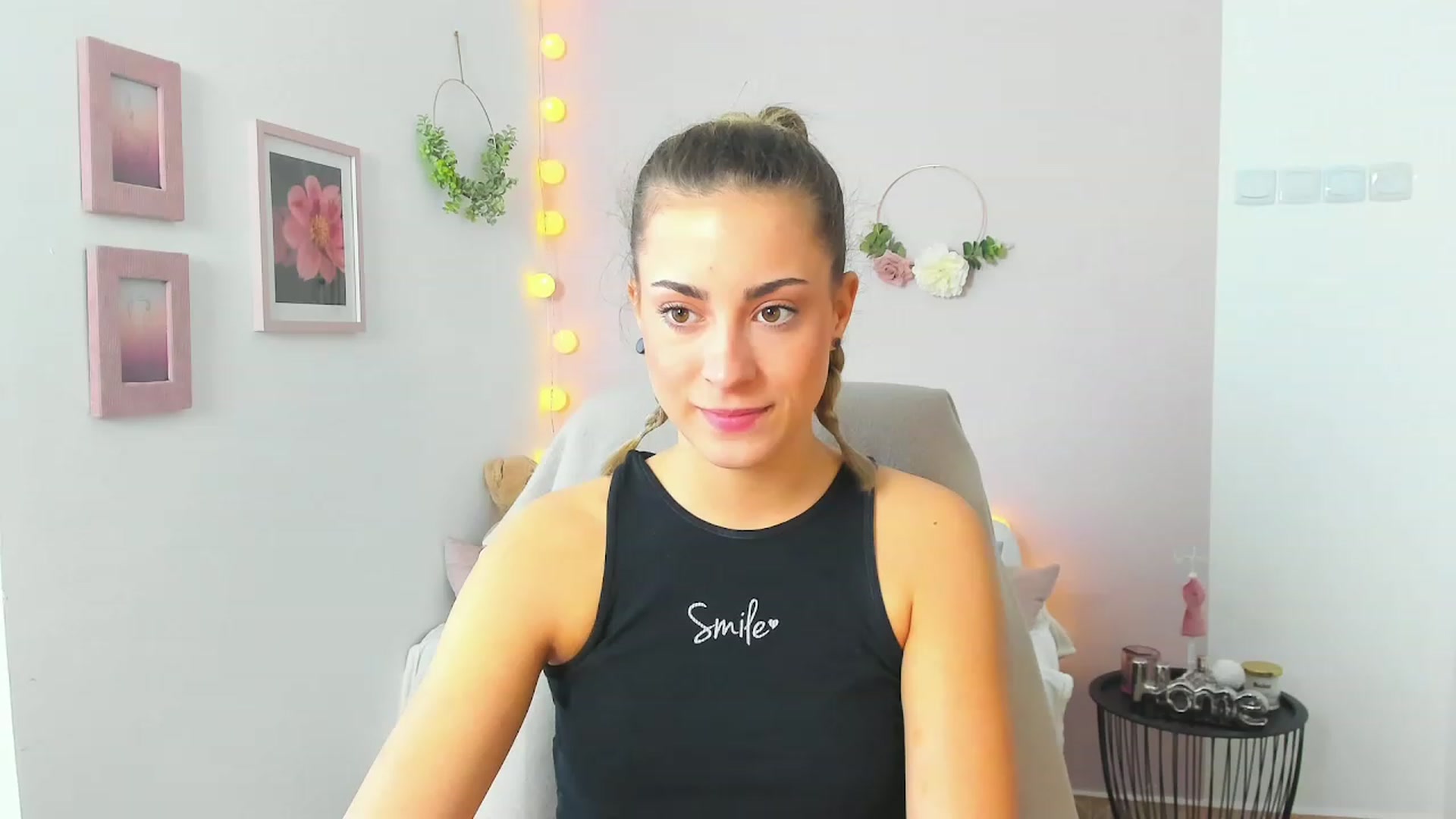 Gallery image thumbnail from Gia_Lopez18's myfreecams stream on, 04/23/2023, 11:13 image 18 of 20