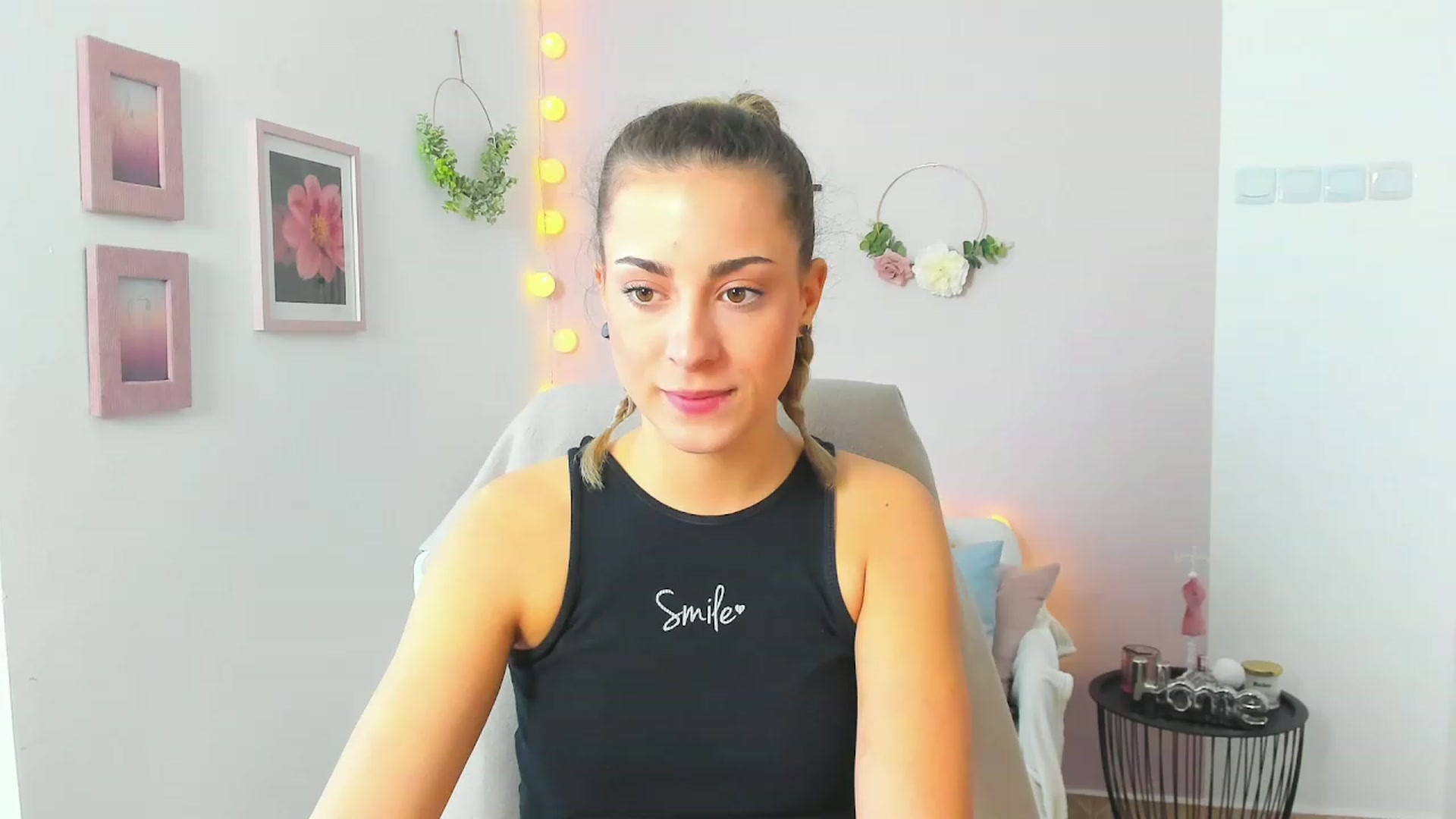 Gallery image thumbnail from Gia_Lopez18's myfreecams stream on, 04/23/2023, 11:13 image 1 of 20
