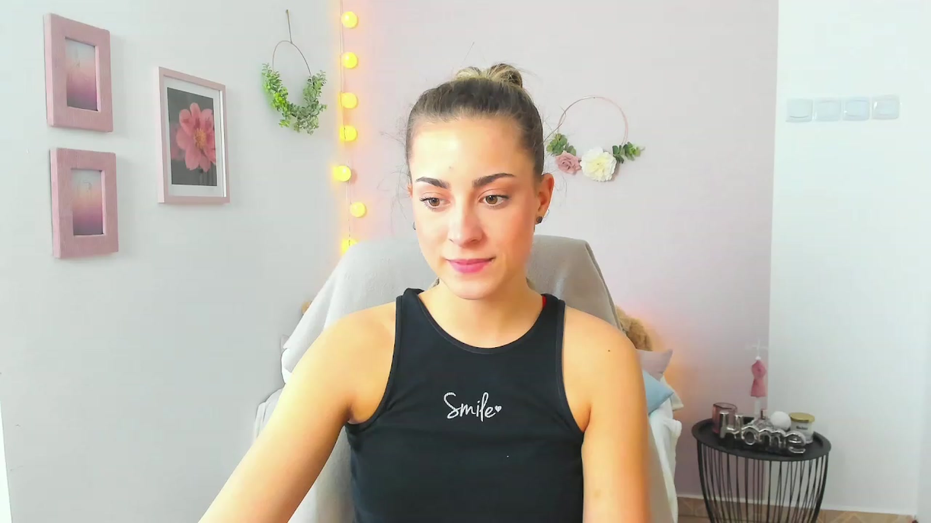 Gallery image thumbnail from Gia_Lopez18's myfreecams stream on, 04/23/2023, 13:01 image 3 of 20