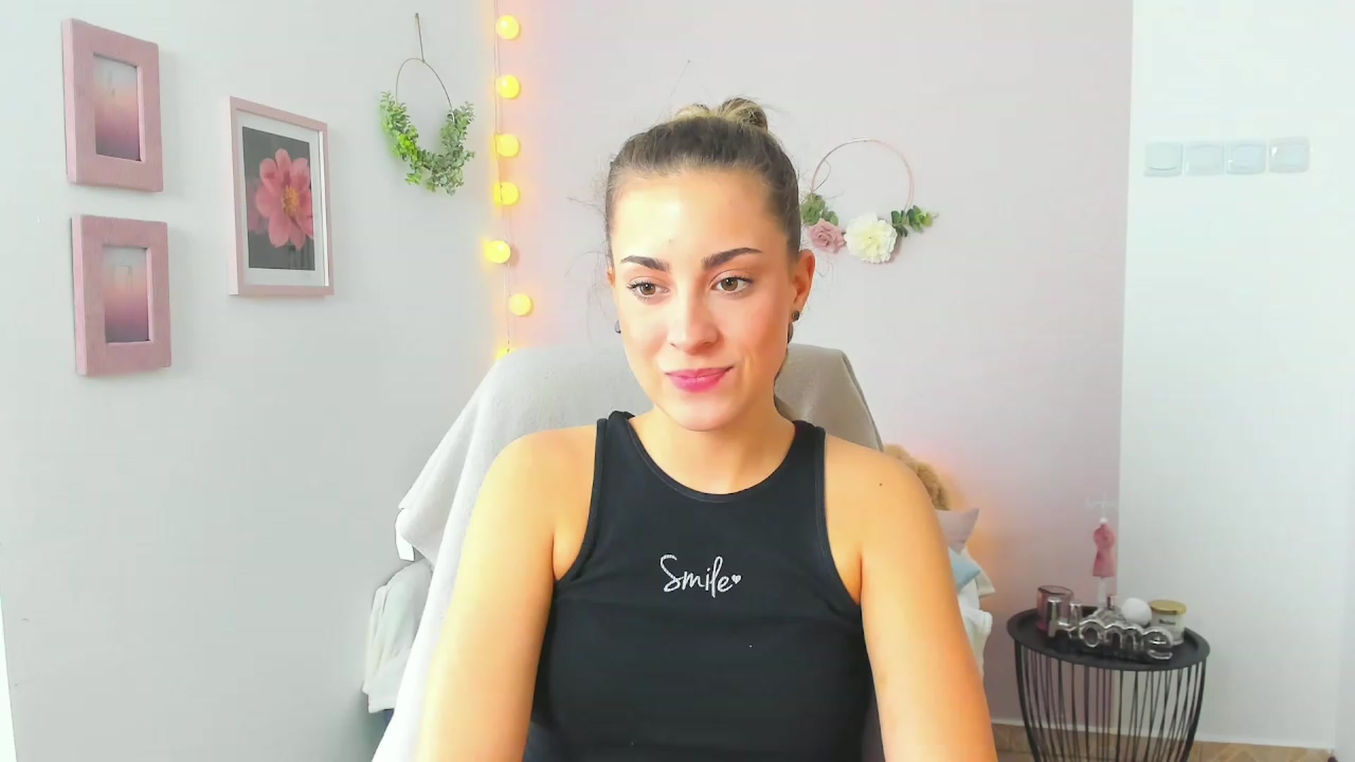Gallery image thumbnail from Gia_Lopez18's myfreecams stream on, 04/23/2023, 13:01 image 14 of 20