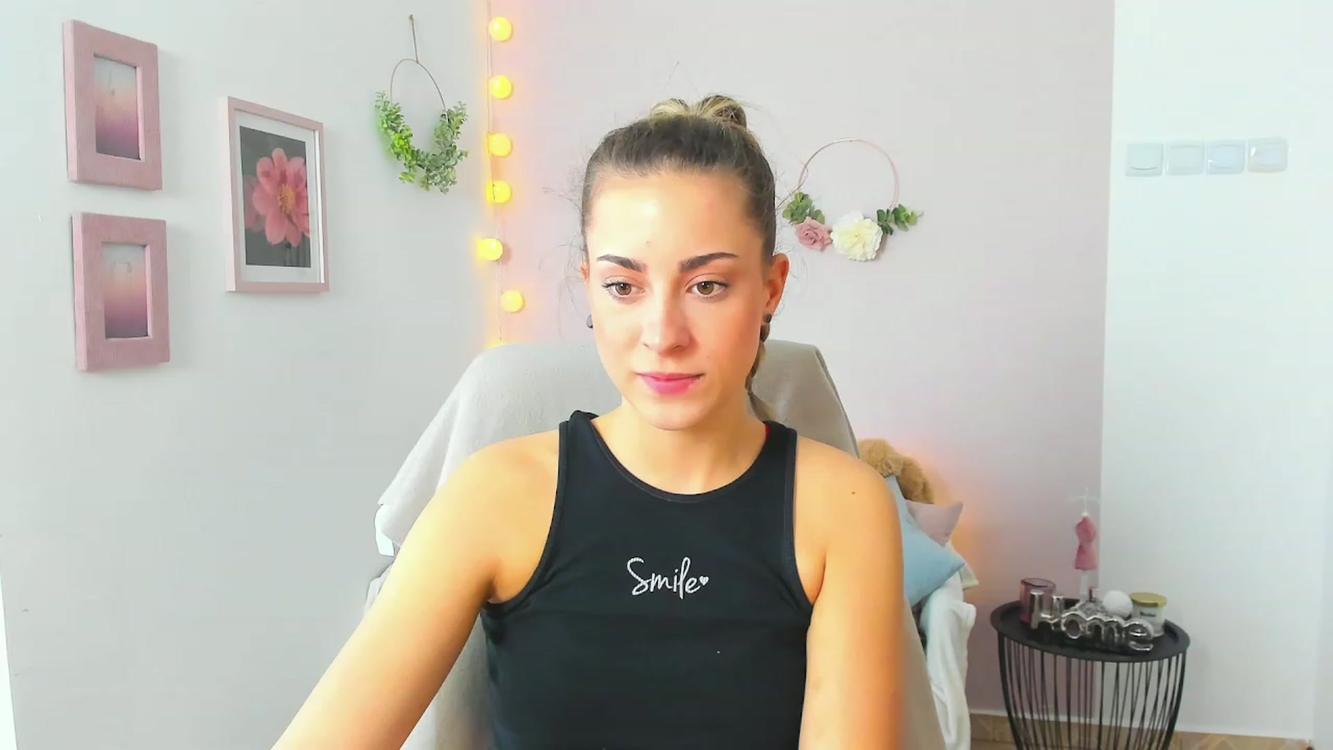Gallery image thumbnail from Gia_Lopez18's myfreecams stream on, 04/23/2023, 13:01 image 6 of 20