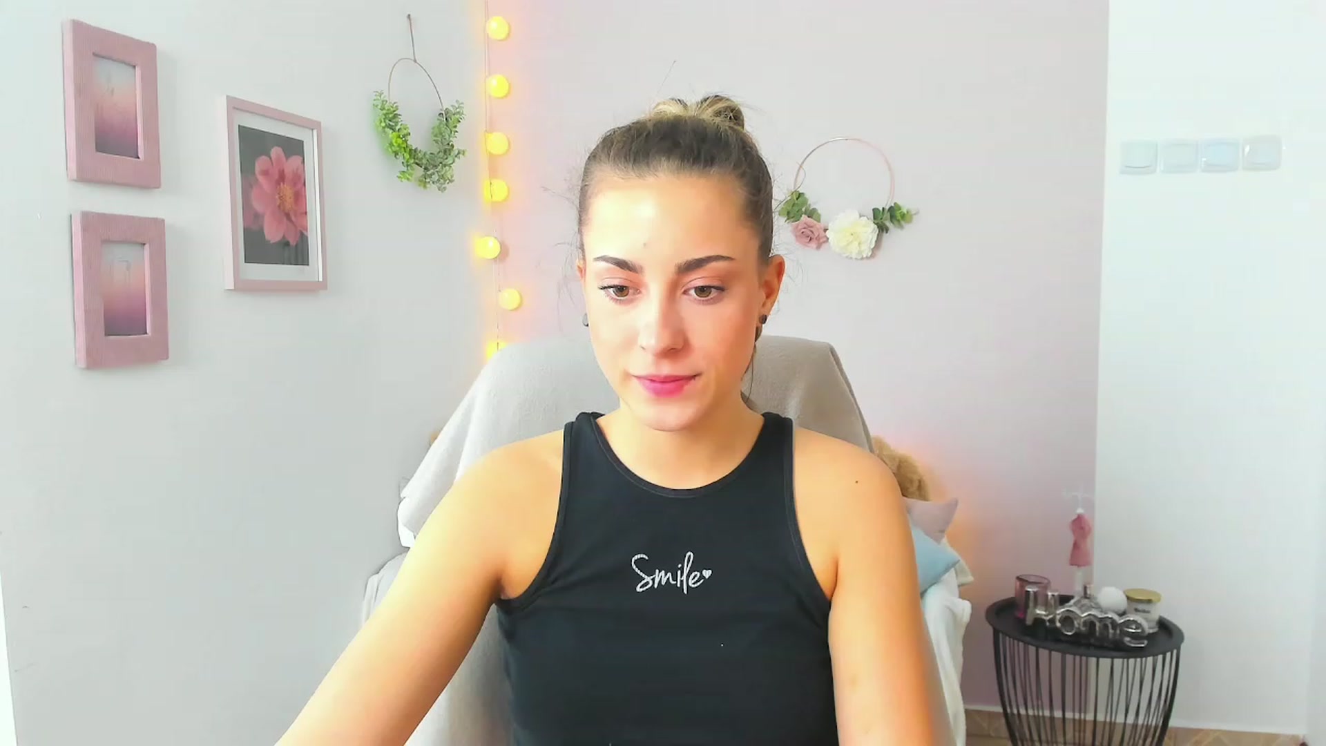 Gallery image thumbnail from Gia_Lopez18's myfreecams stream on, 04/23/2023, 13:01 image 19 of 20