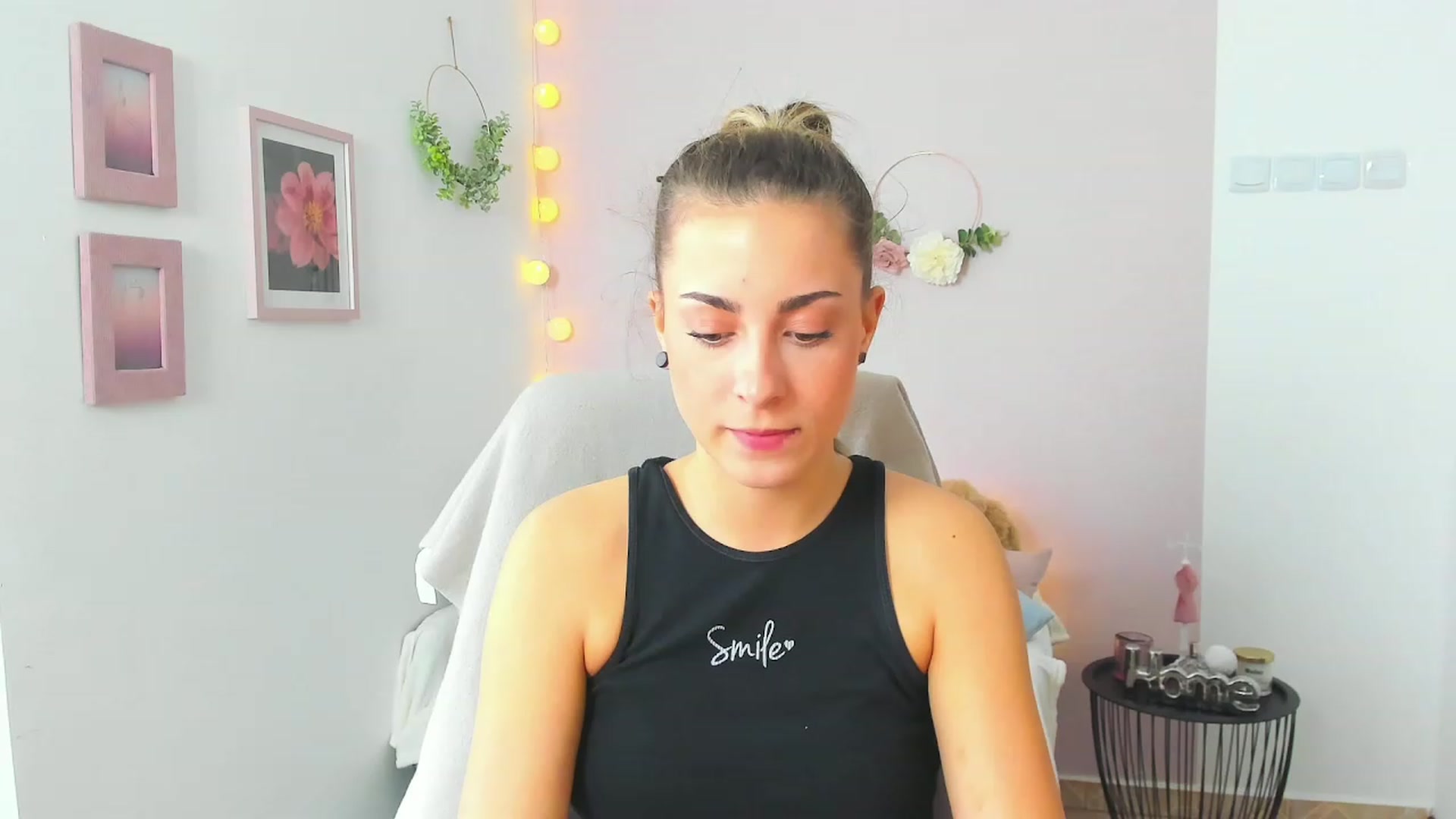 Gallery image thumbnail from Gia_Lopez18's myfreecams stream on, 04/23/2023, 13:01 image 18 of 20