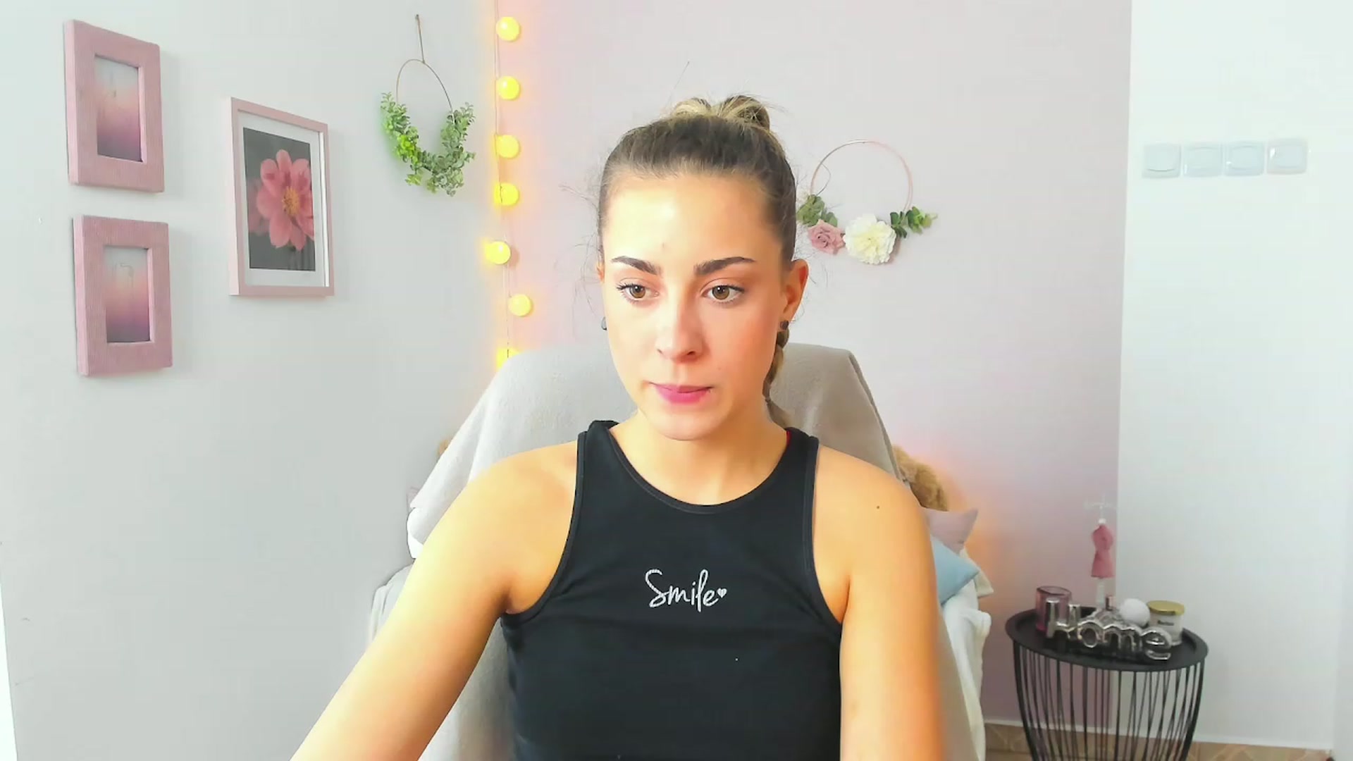 Gallery image thumbnail from Gia_Lopez18's myfreecams stream on, 04/23/2023, 13:01 image 7 of 20
