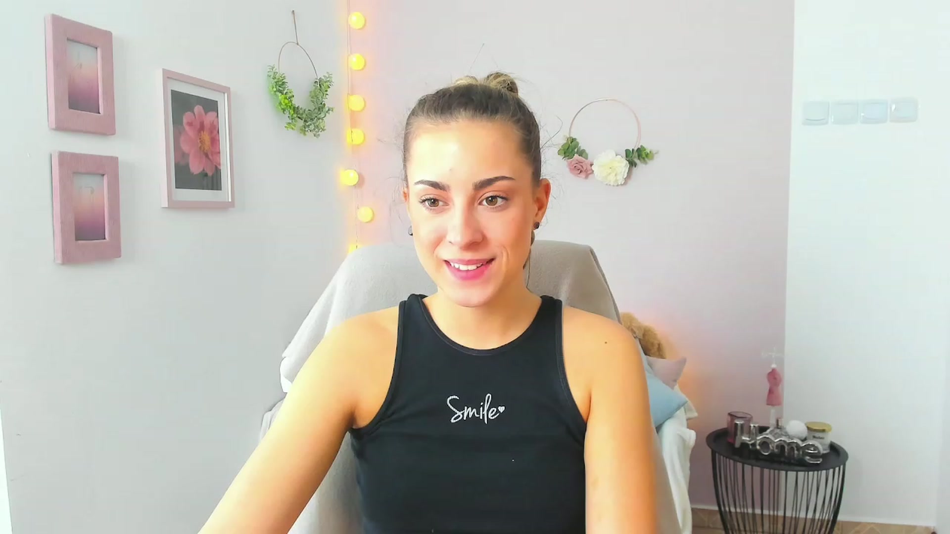 Gallery image thumbnail from Gia_Lopez18's myfreecams stream on, 04/23/2023, 13:01 image 20 of 20