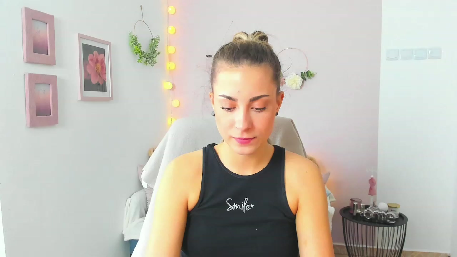Gallery image thumbnail from Gia_Lopez18's myfreecams stream on, 04/23/2023, 13:01 image 17 of 20