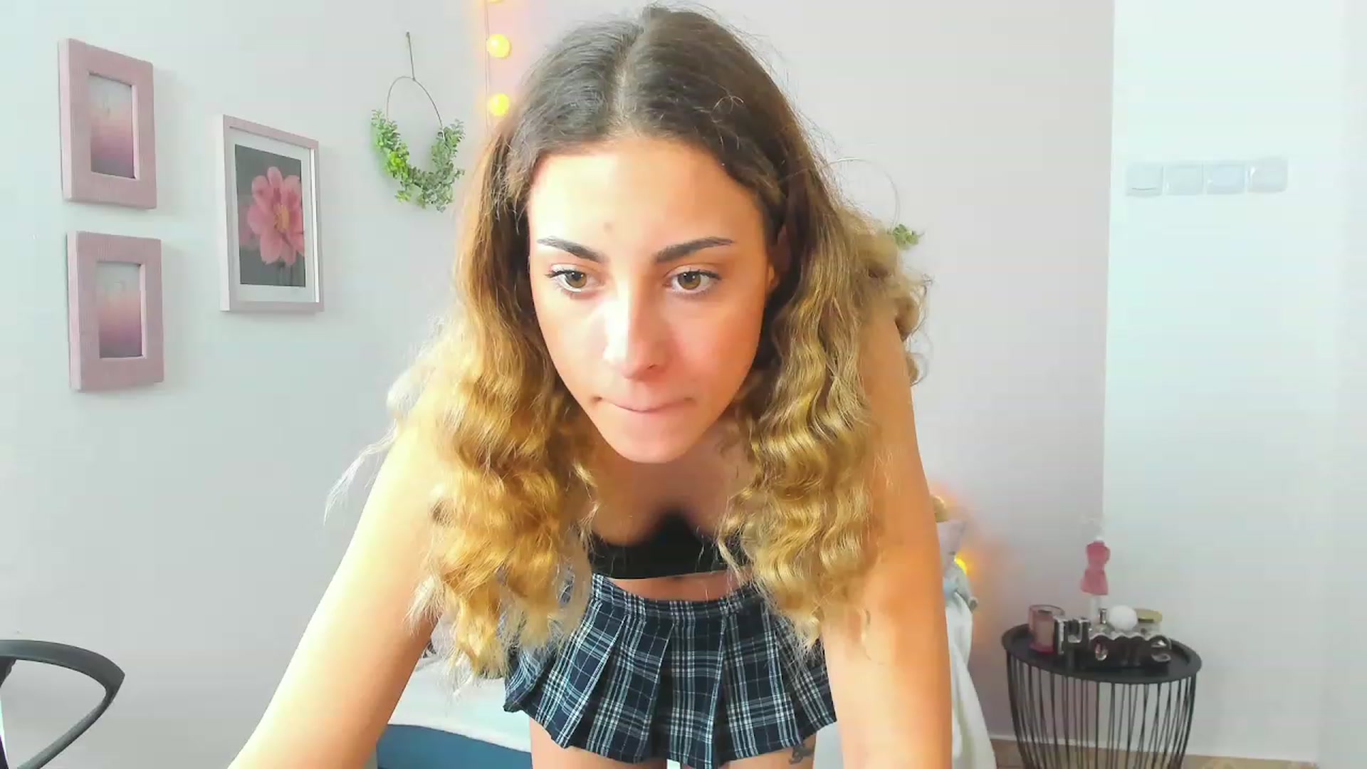 Gallery image thumbnail from Gia_Lopez18's myfreecams stream on, 04/24/2023, 10:54 image 7 of 20