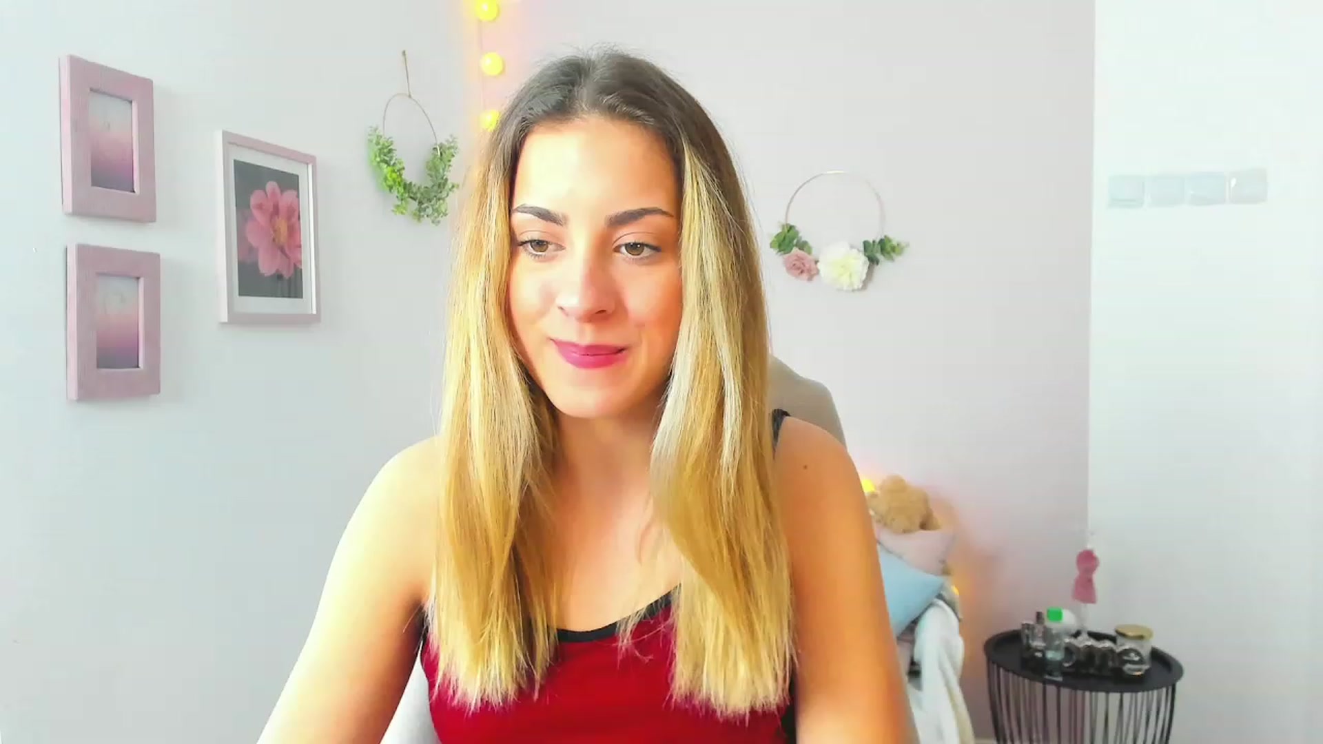 Gallery image thumbnail from Gia_Lopez18's myfreecams stream on, 04/27/2023, 09:38 image 10 of 20