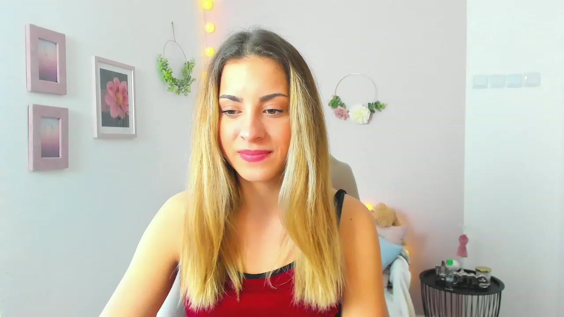 Gallery image thumbnail from Gia_Lopez18's myfreecams stream on, 04/27/2023, 09:38 image 13 of 20