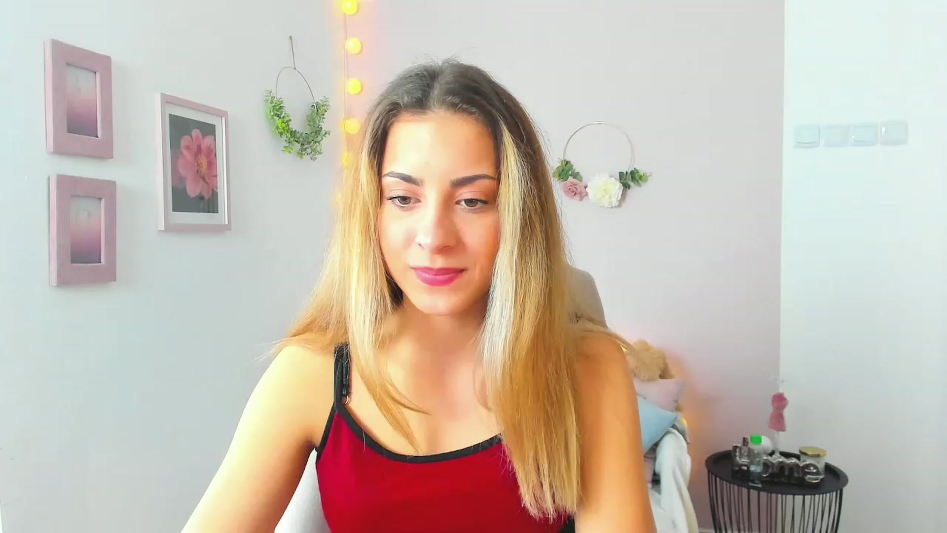 Gallery image thumbnail from Gia_Lopez18's myfreecams stream on, 04/27/2023, 09:38 image 2 of 20