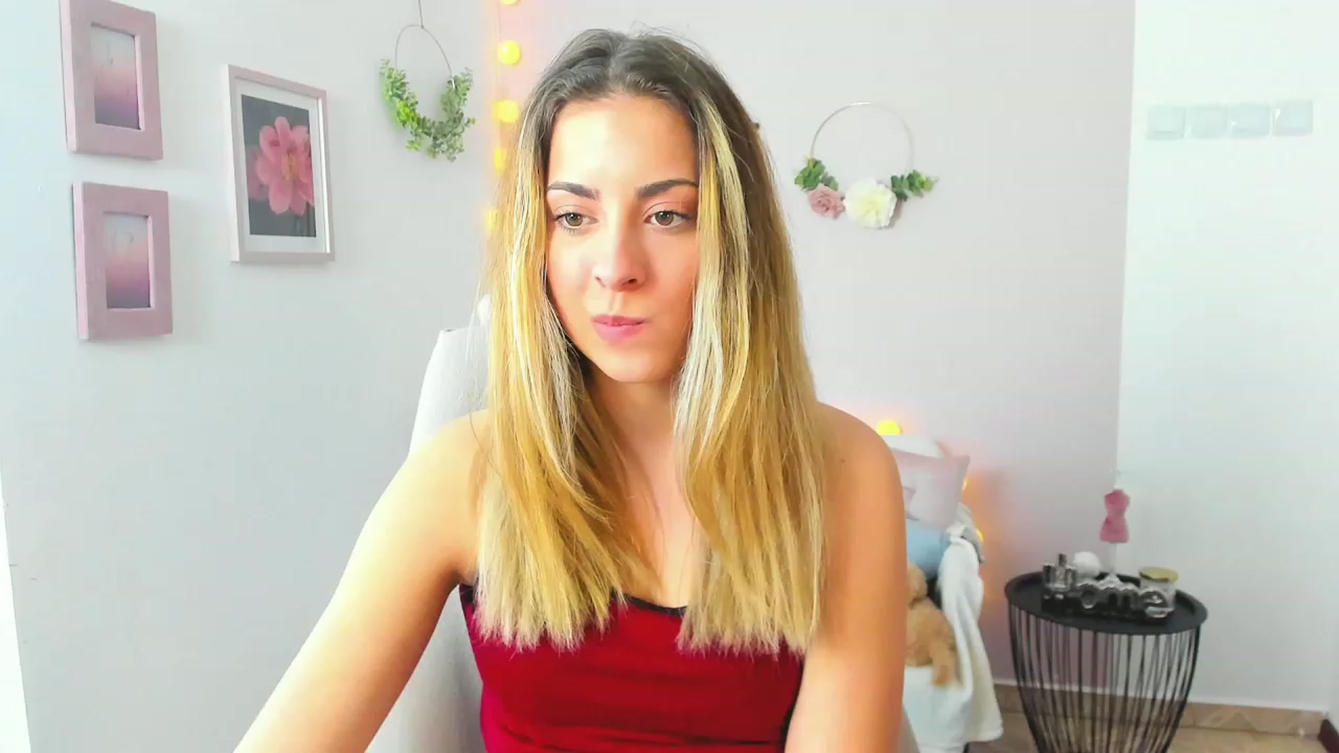 Gallery image thumbnail from Gia_Lopez18's myfreecams stream on, 04/27/2023, 13:05 image 9 of 20