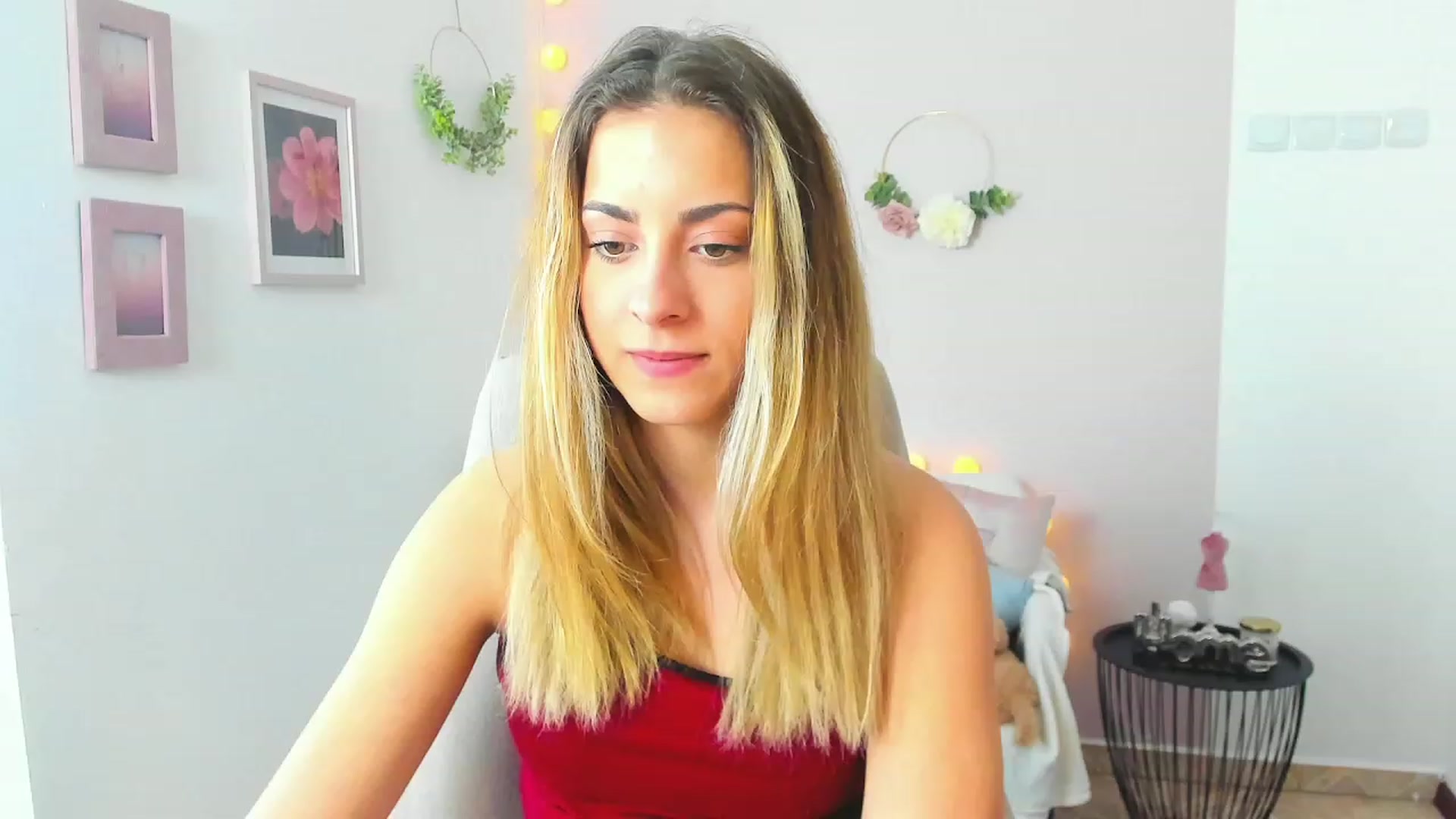 Gallery image thumbnail from Gia_Lopez18's myfreecams stream on, 04/27/2023, 13:05 image 3 of 20
