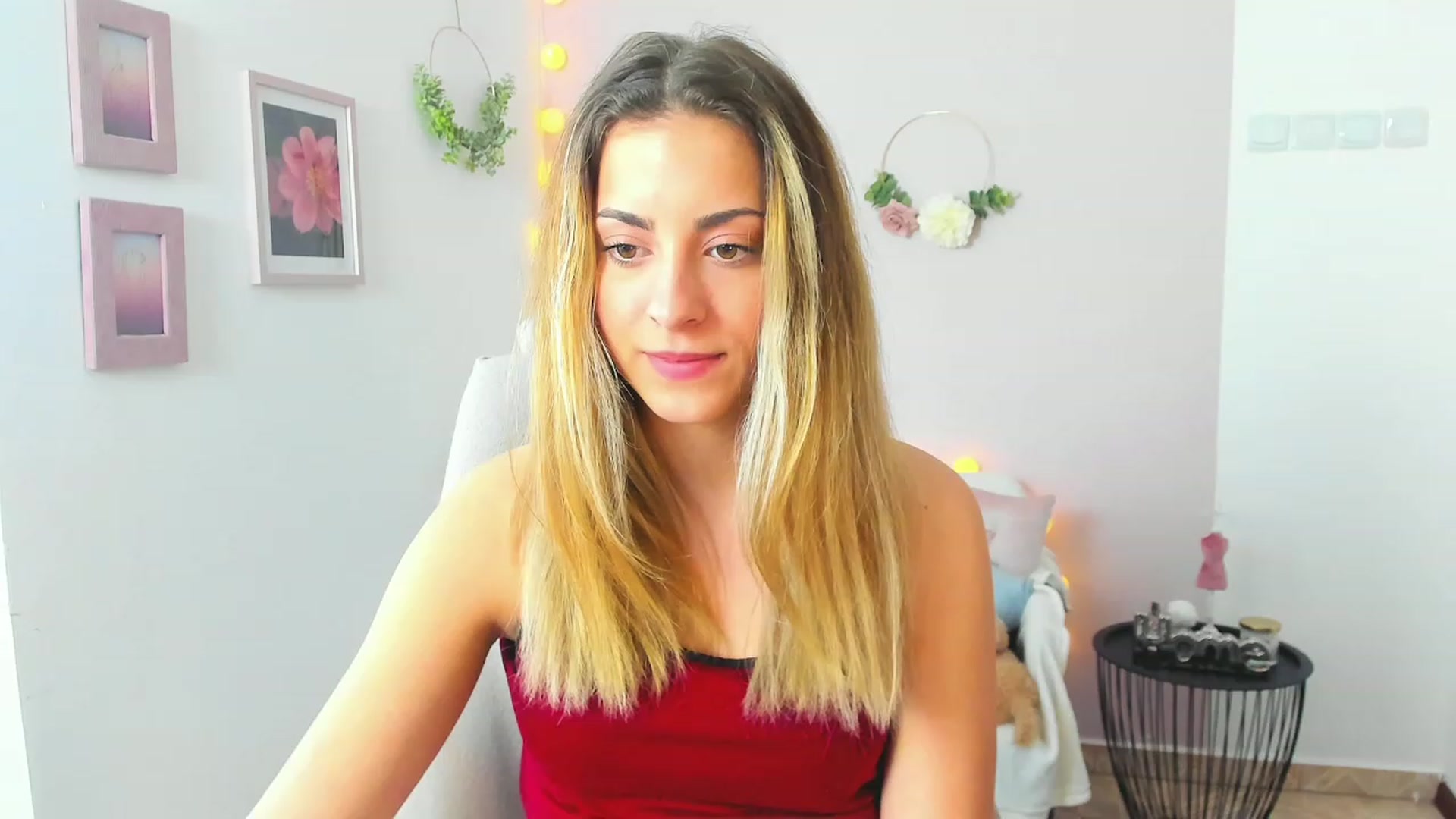 Gallery image thumbnail from Gia_Lopez18's myfreecams stream on, 04/27/2023, 13:05 image 6 of 20