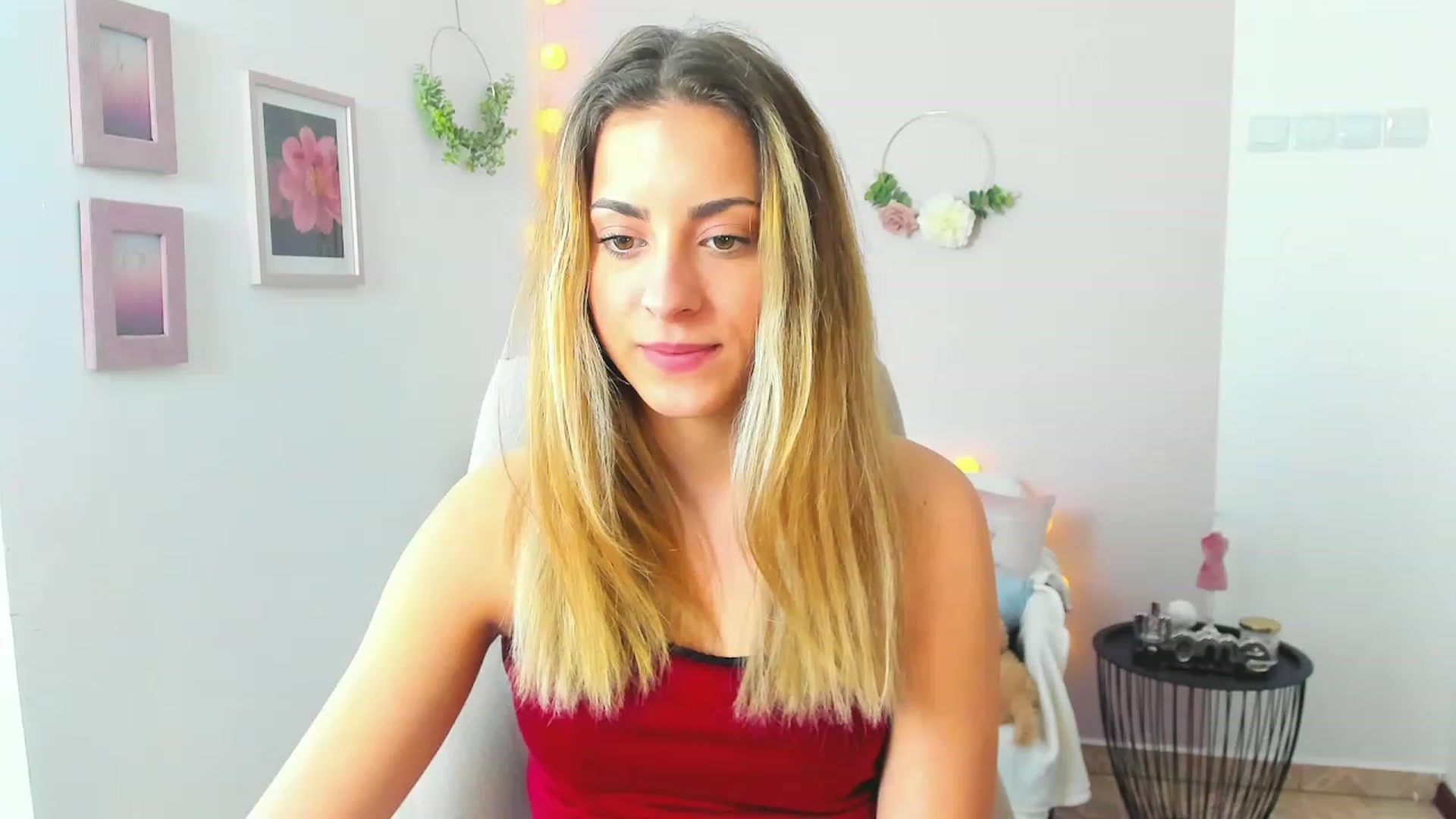 Gallery image thumbnail from Gia_Lopez18's myfreecams stream on, 04/27/2023, 13:05 image 2 of 20
