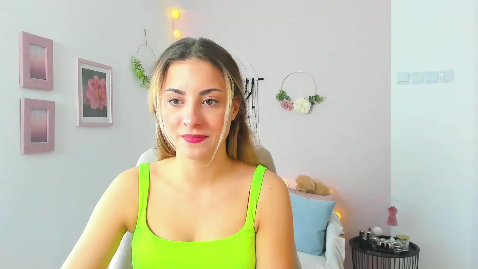 Gallery image thumbnail from Gia_Lopez18's myfreecams stream on, 04/28/2023, 11:09 image 18 of 20
