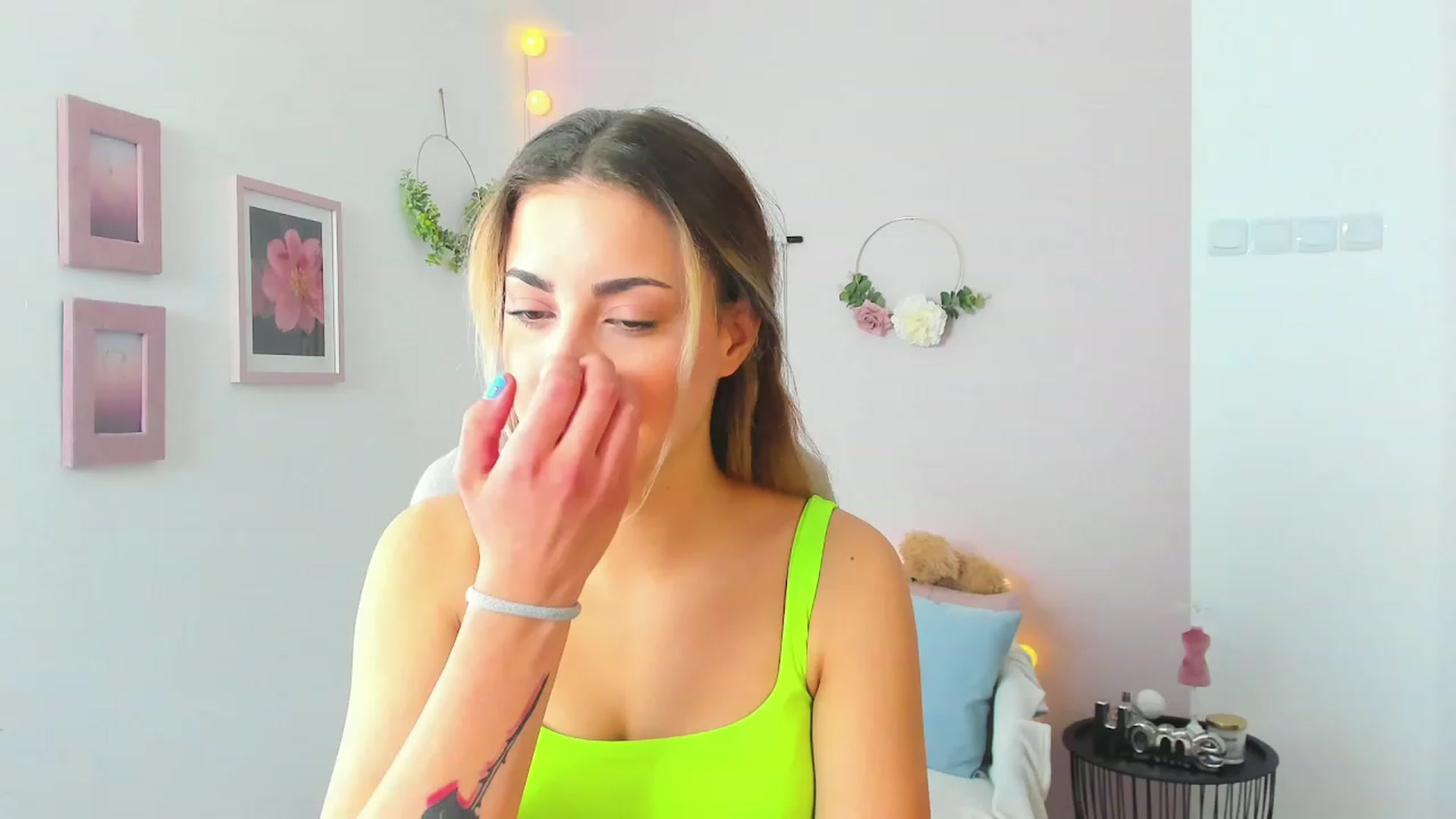 Gallery image thumbnail from Gia_Lopez18's myfreecams stream on, 04/28/2023, 11:09 image 15 of 20