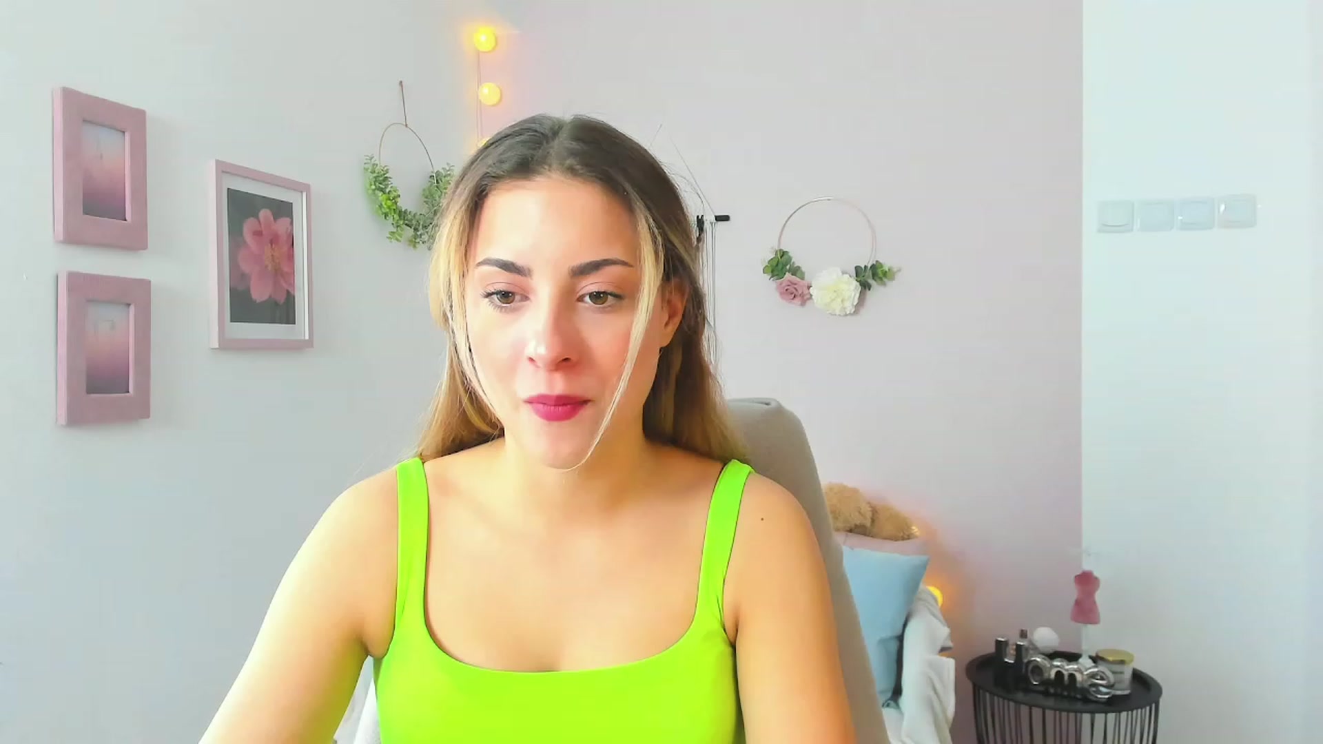 Gallery image thumbnail from Gia_Lopez18's myfreecams stream on, 04/28/2023, 11:09 image 20 of 20