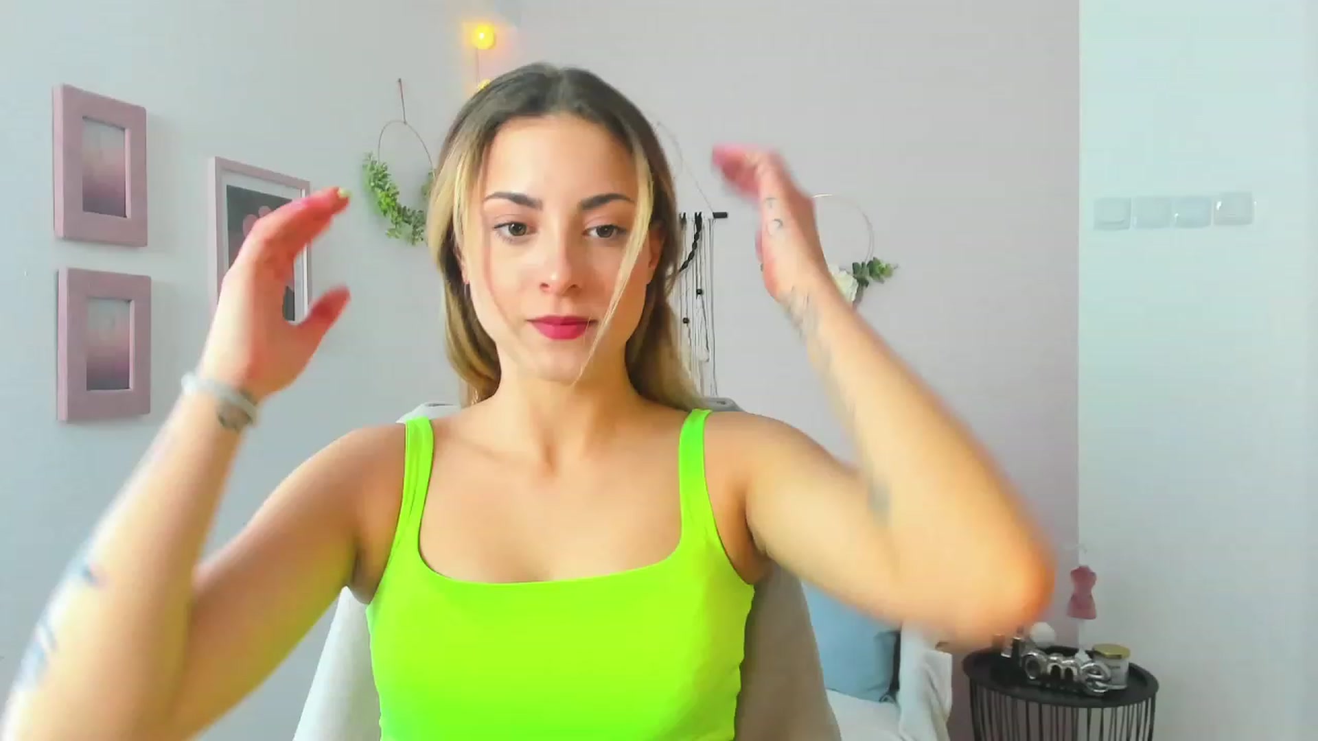 Gallery image thumbnail from Gia_Lopez18's myfreecams stream on, 04/28/2023, 11:09 image 9 of 20