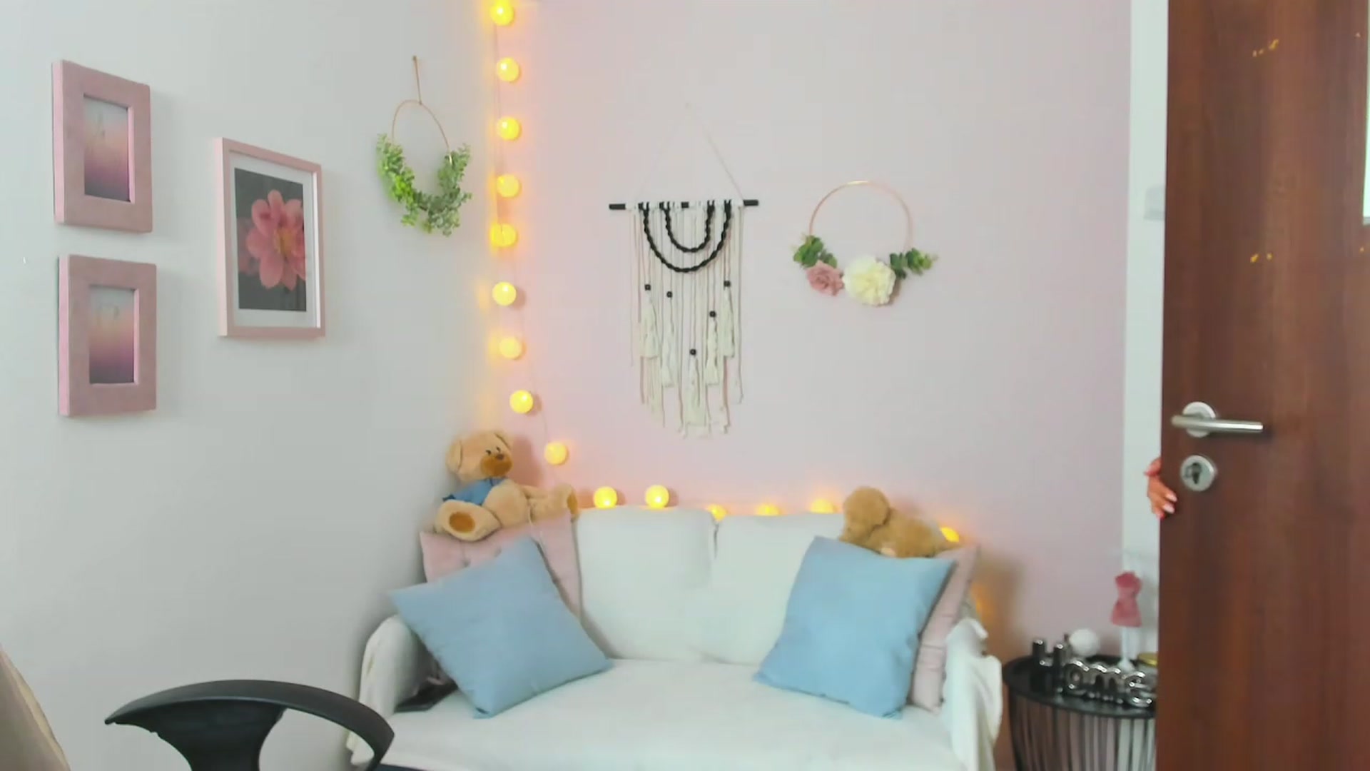 Gallery image thumbnail from Gia_Lopez18's myfreecams stream on, 04/30/2023, 08:51 image 12 of 20