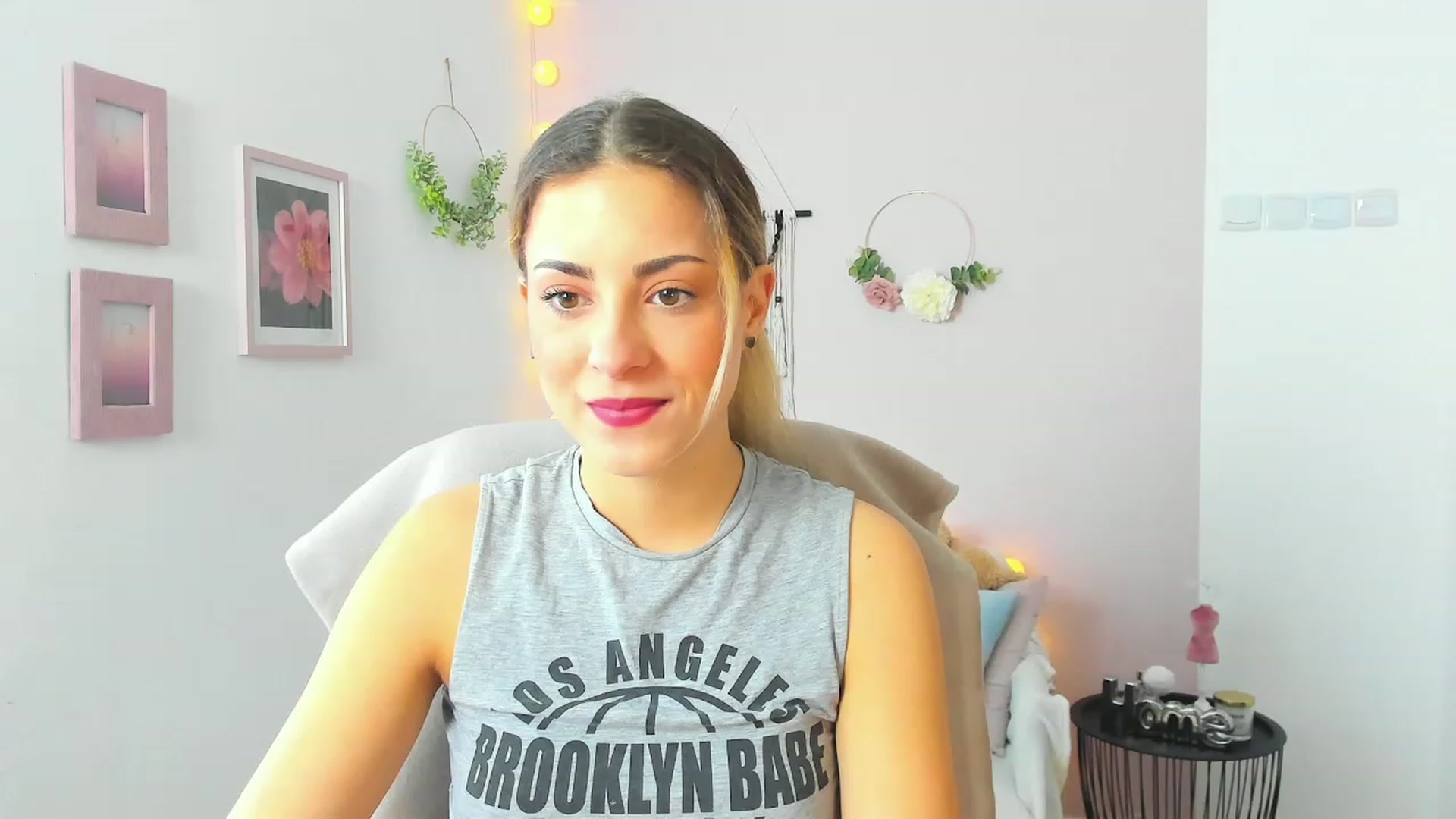Gallery image thumbnail from Gia_Lopez18's myfreecams stream on, 04/30/2023, 08:51 image 7 of 20