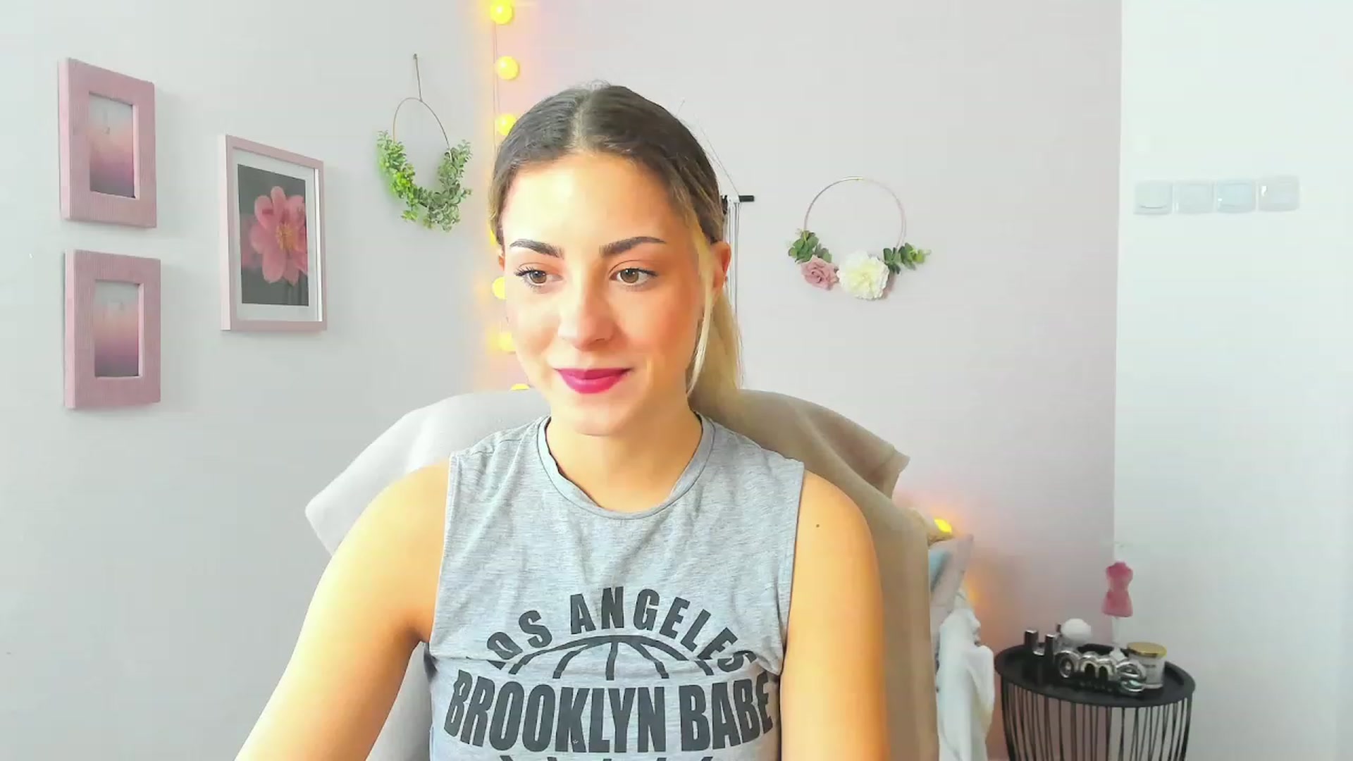 Gallery image thumbnail from Gia_Lopez18's myfreecams stream on, 04/30/2023, 08:51 image 2 of 20