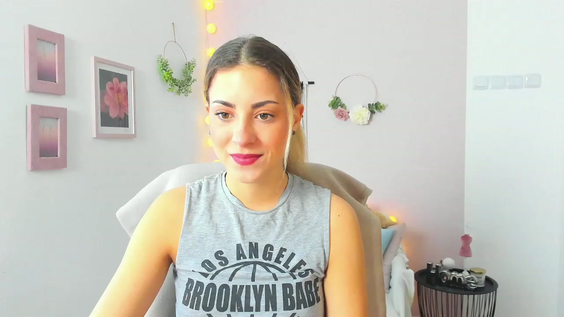 Gallery image thumbnail from Gia_Lopez18's myfreecams stream on, 04/30/2023, 08:51 image 3 of 20