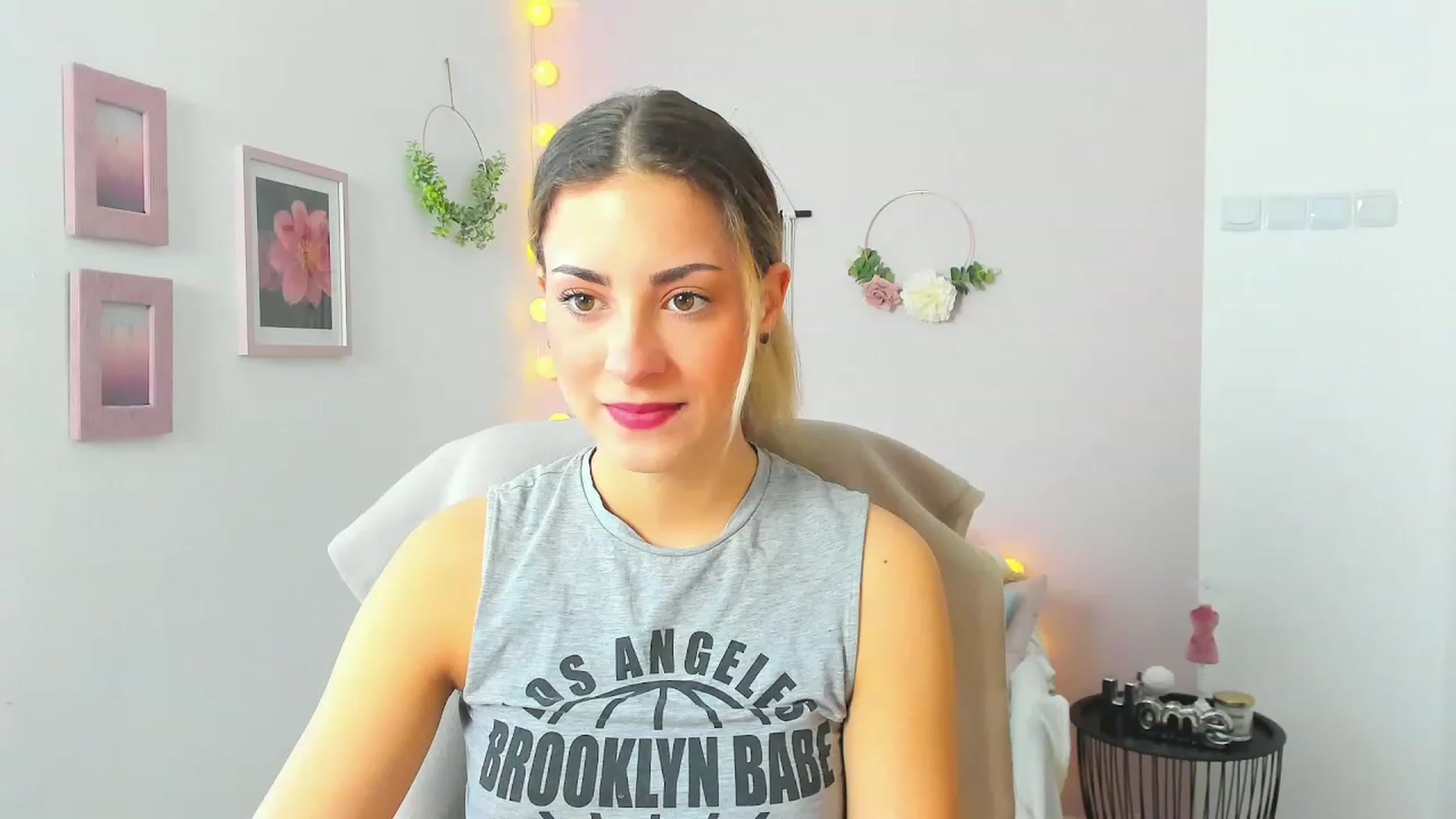 Gallery image thumbnail from Gia_Lopez18's myfreecams stream on, 04/30/2023, 08:51 image 1 of 20