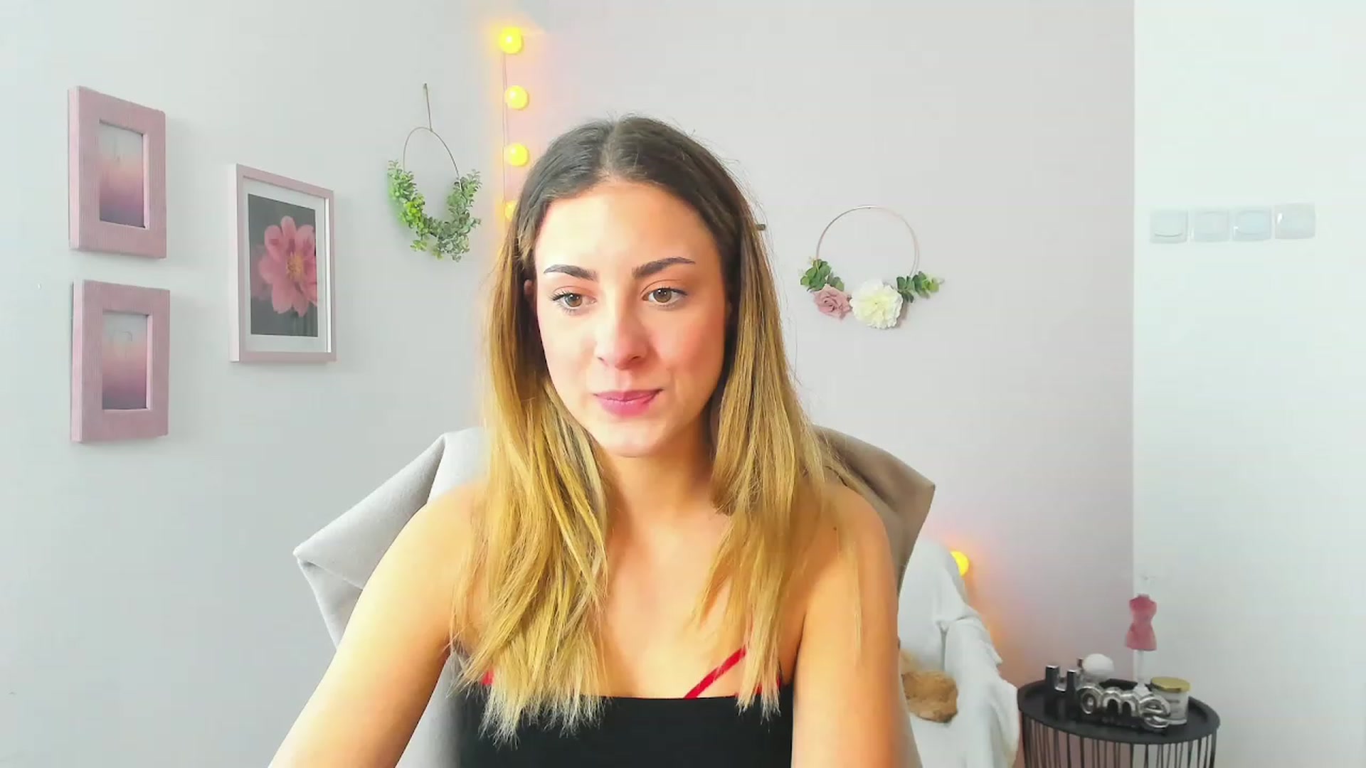 Gallery image thumbnail from Gia_Lopez18's myfreecams stream on, 04/30/2023, 12:20 image 20 of 20