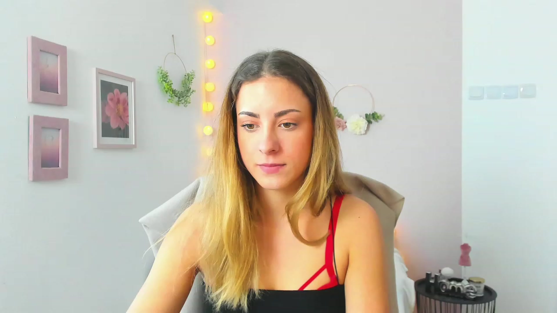 Gallery image thumbnail from Gia_Lopez18's myfreecams stream on, 04/30/2023, 12:20 image 1 of 20