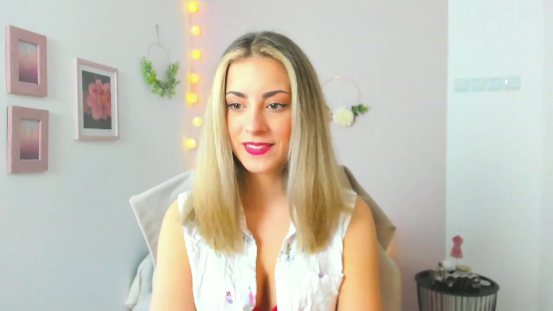 Gallery image thumbnail from Gia_Lopez18's myfreecams stream on, 05/07/2023, 08:34 image 7 of 20