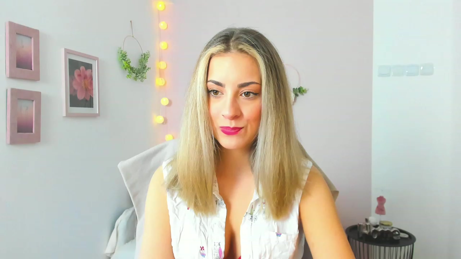 Gallery image thumbnail from Gia_Lopez18's myfreecams stream on, 05/07/2023, 08:34 image 11 of 20