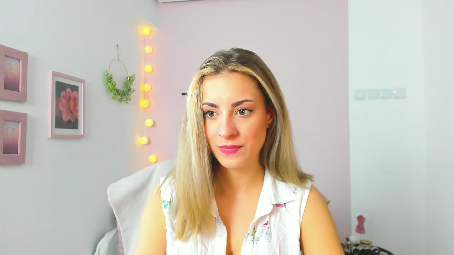 Gallery image thumbnail from Gia_Lopez18's myfreecams stream on, 05/07/2023, 11:51 image 11 of 20