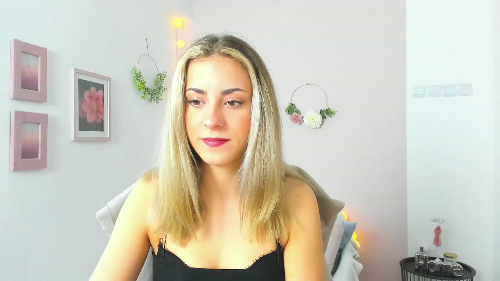 Gallery image thumbnail from Gia_Lopez18's myfreecams stream on, 05/08/2023, 10:12 image 18 of 20