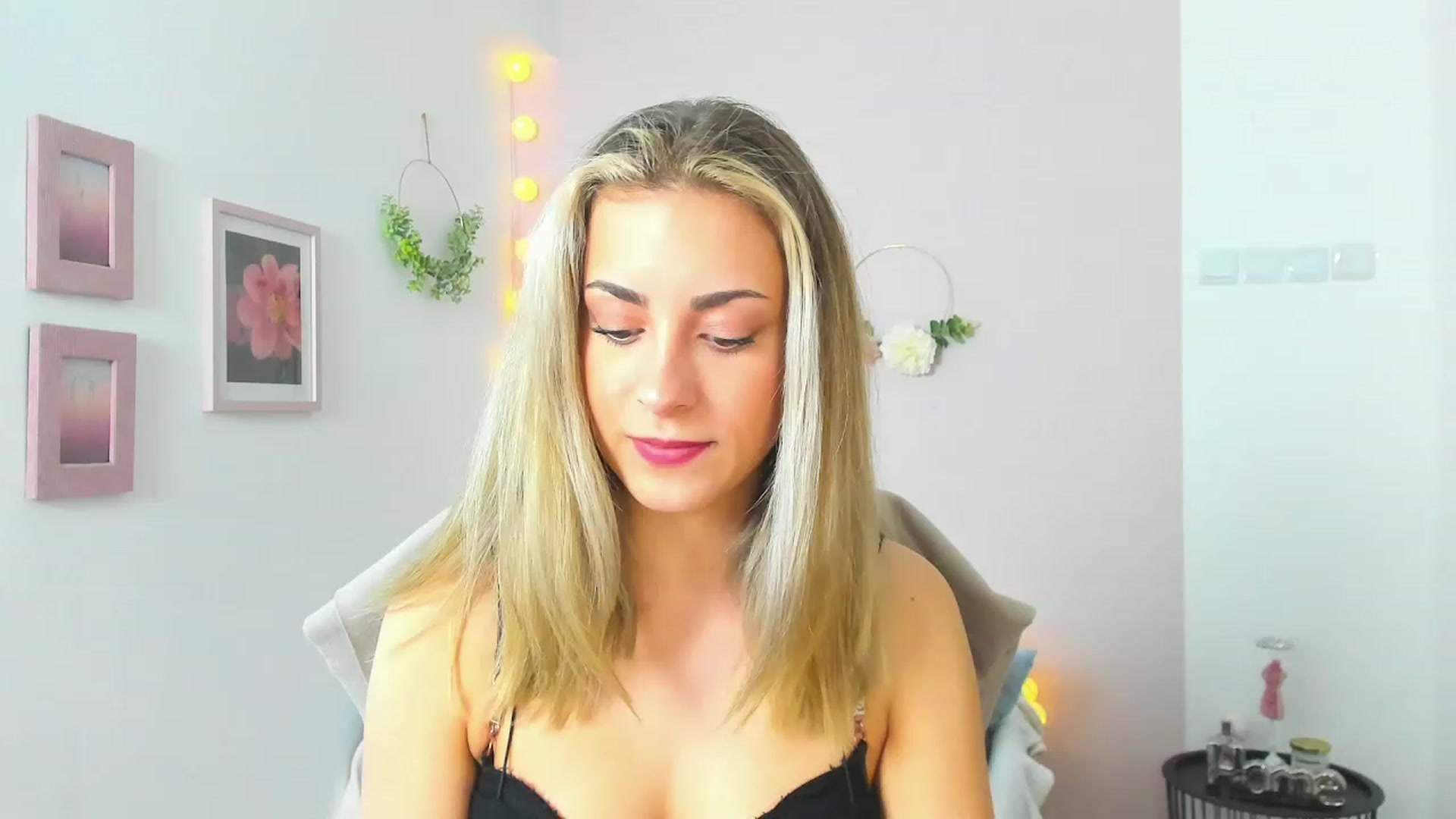 Gallery image thumbnail from Gia_Lopez18's myfreecams stream on, 05/08/2023, 11:52 image 17 of 20