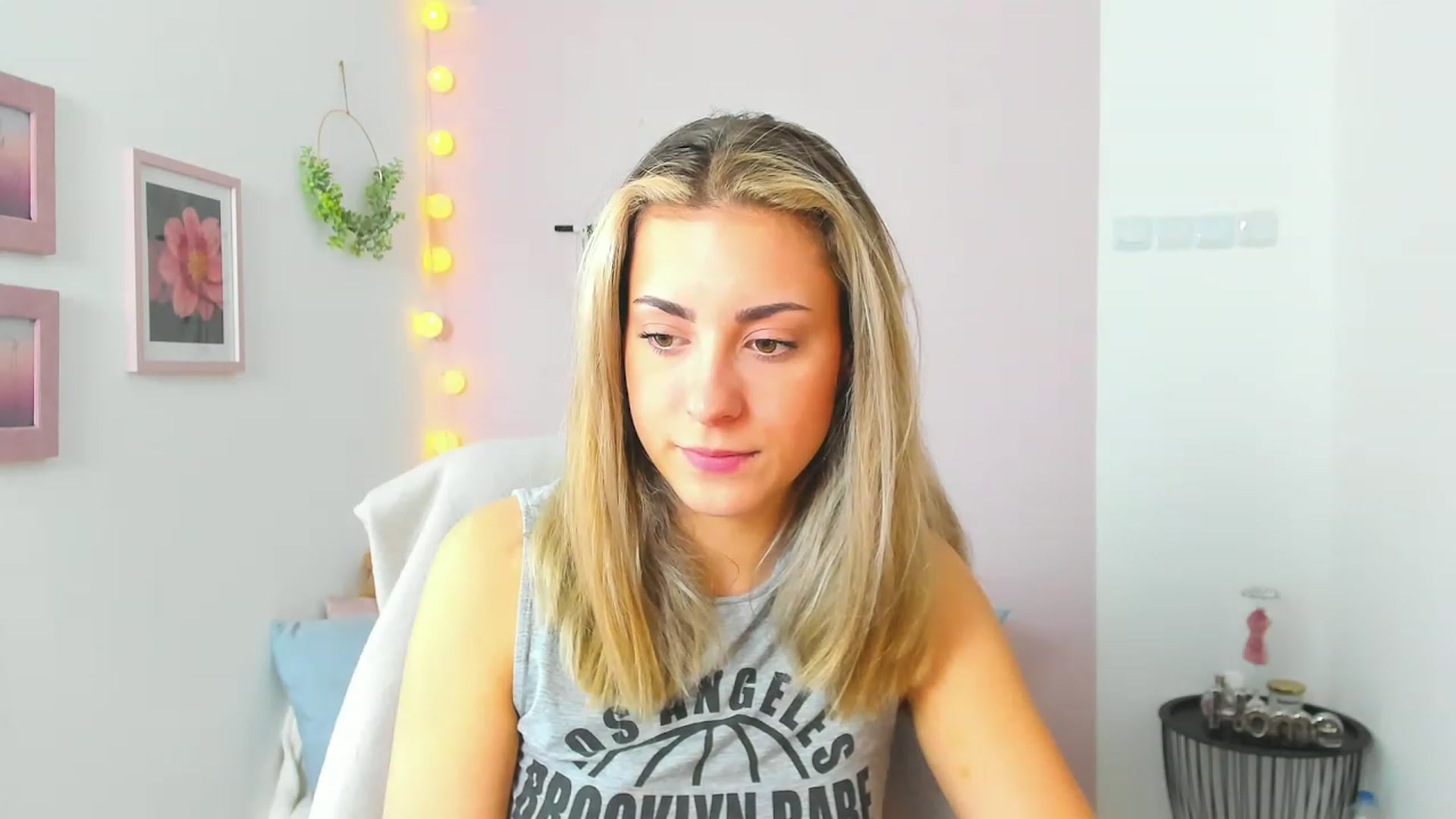 Gallery image thumbnail from Gia_Lopez18's myfreecams stream on, 05/09/2023, 11:38 image 18 of 20