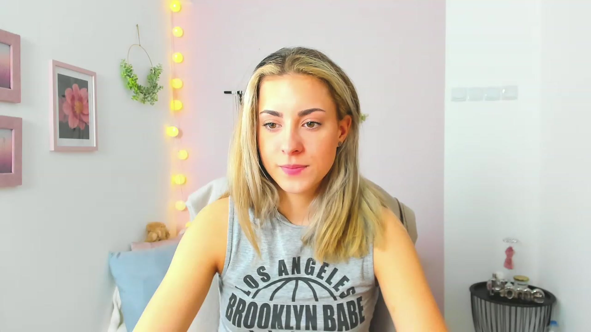 Gallery image thumbnail from Gia_Lopez18's myfreecams stream on, 05/09/2023, 11:38 image 13 of 20