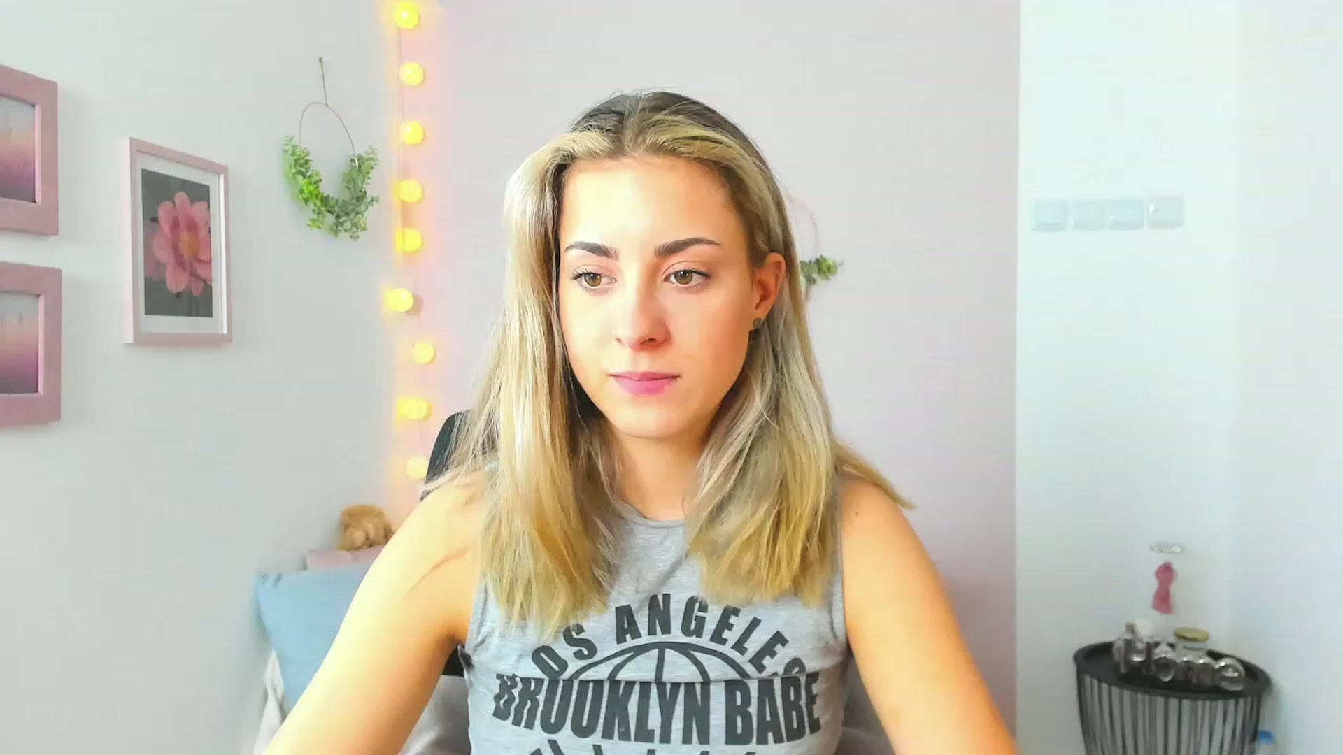 Gallery image thumbnail from Gia_Lopez18's myfreecams stream on, 05/09/2023, 12:32 image 5 of 20