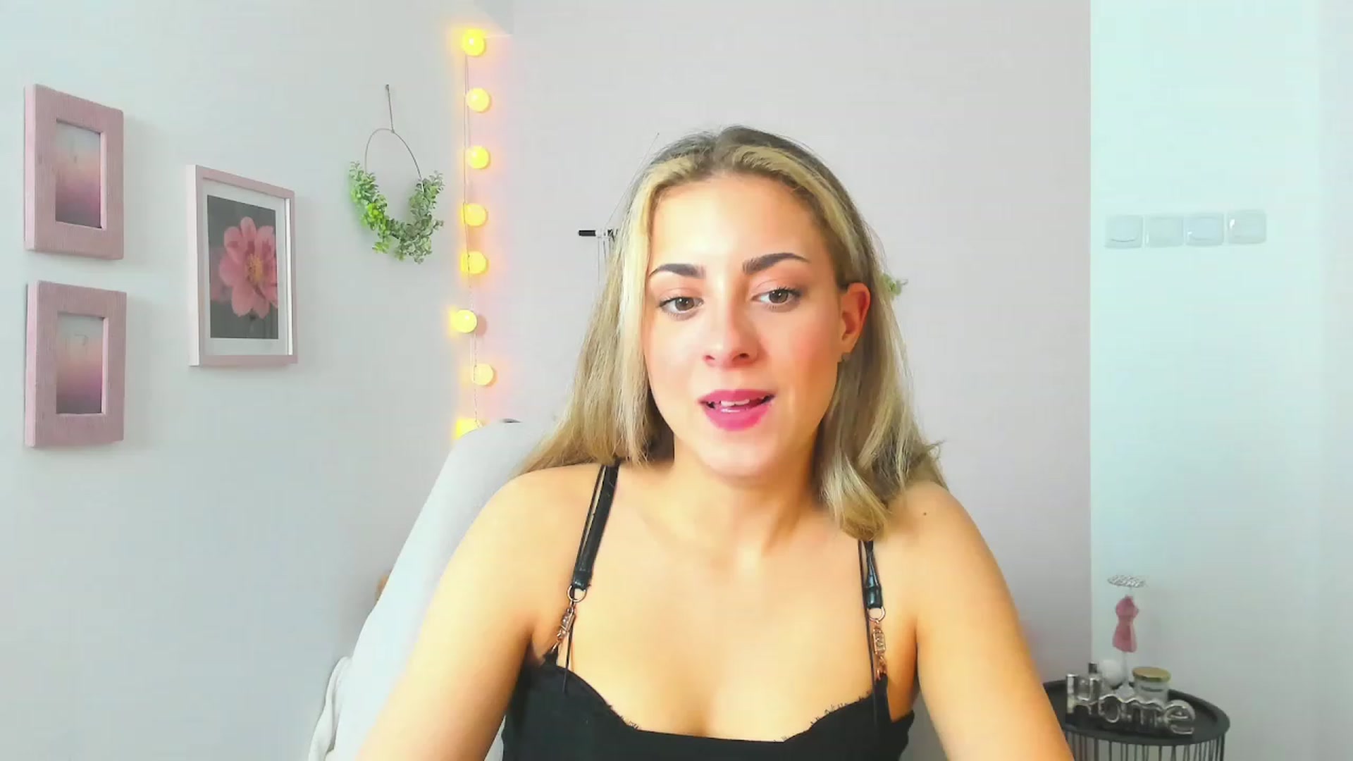 Gallery image thumbnail from Gia_Lopez18's myfreecams stream on, 05/12/2023, 09:34 image 5 of 20